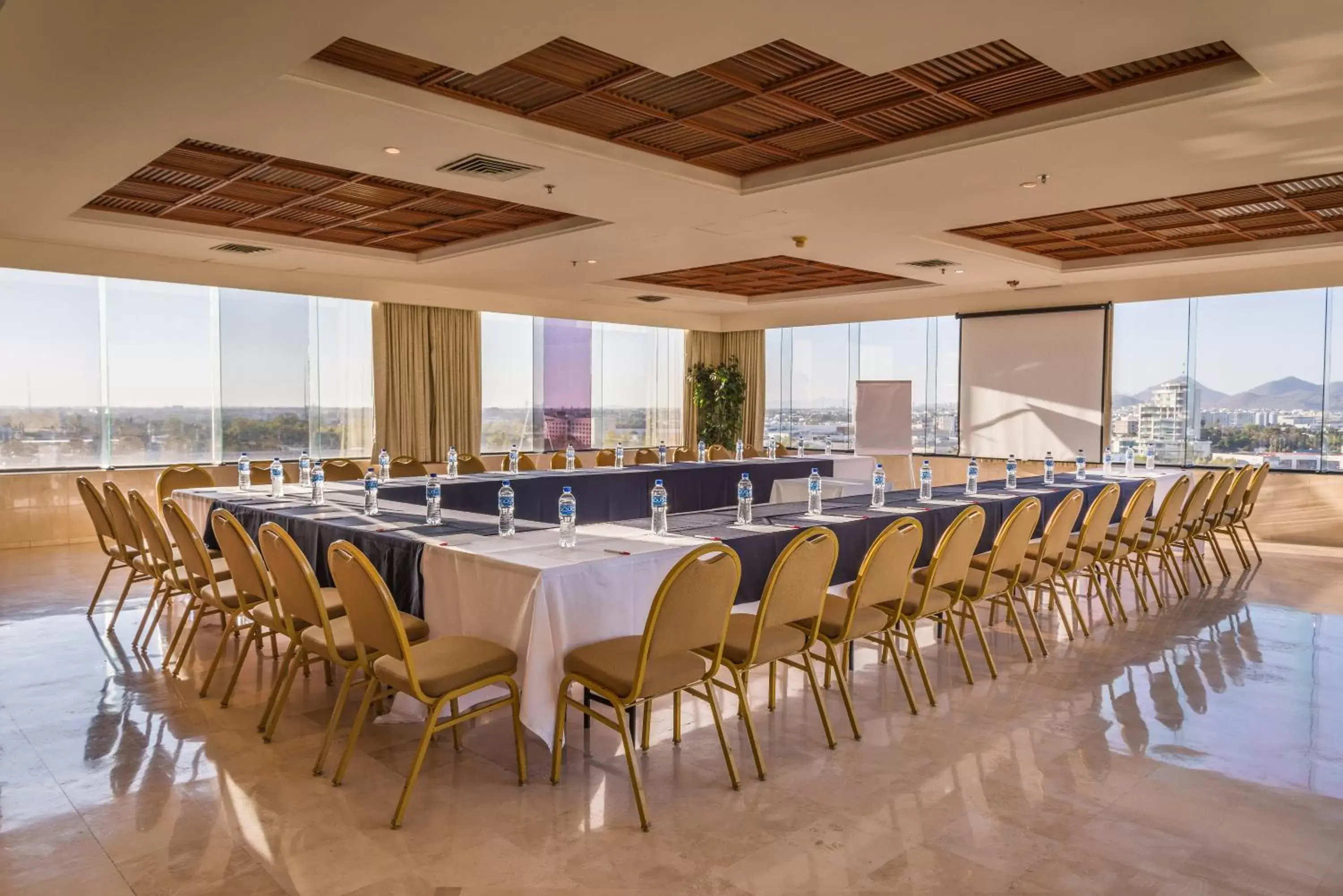 Banquet/Function facilities in Ramada Hola Culiacan