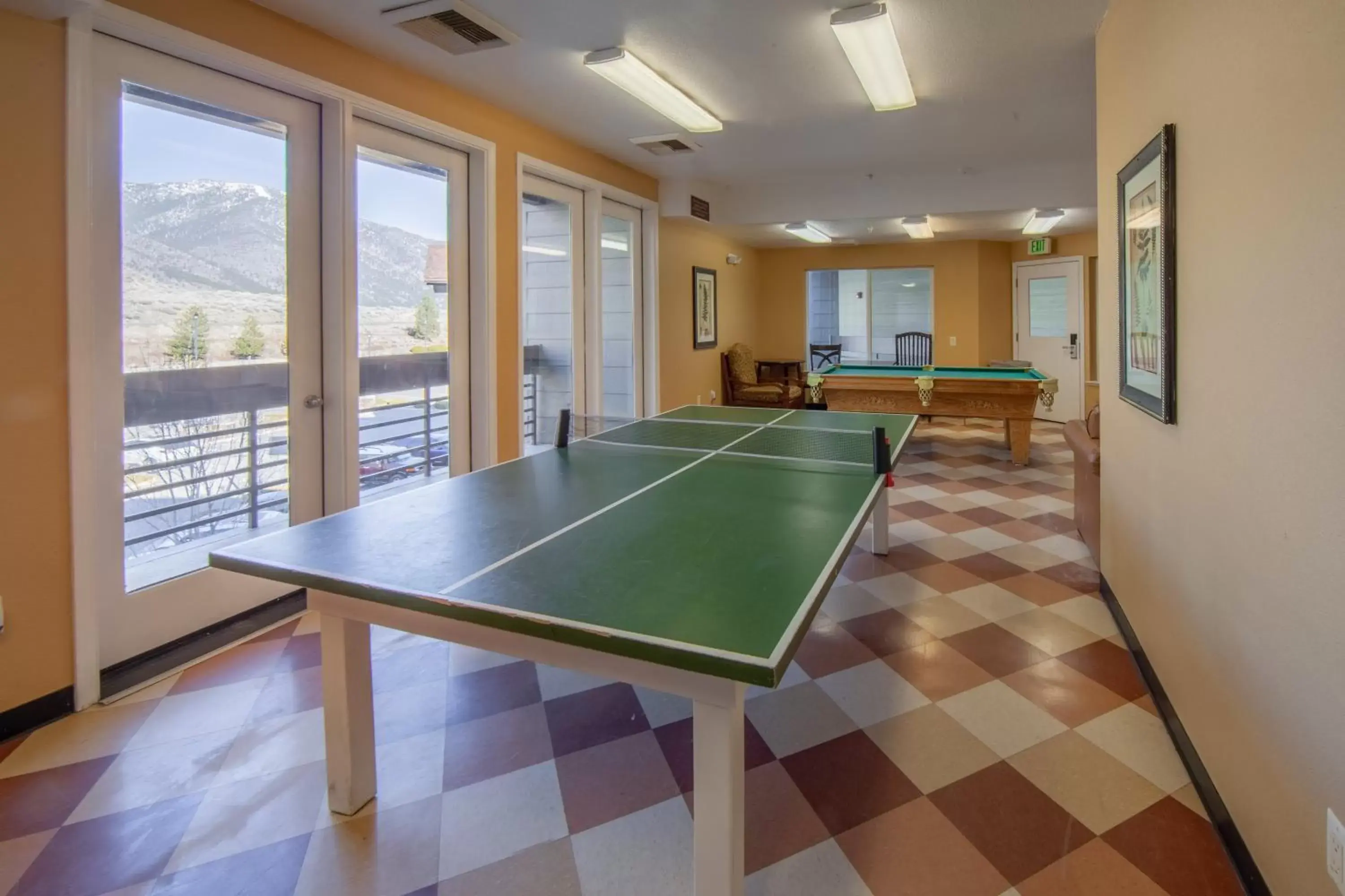 Game Room, Table Tennis in Holiday Inn Club Vacations - David Walley's Resort, an IHG Hotel