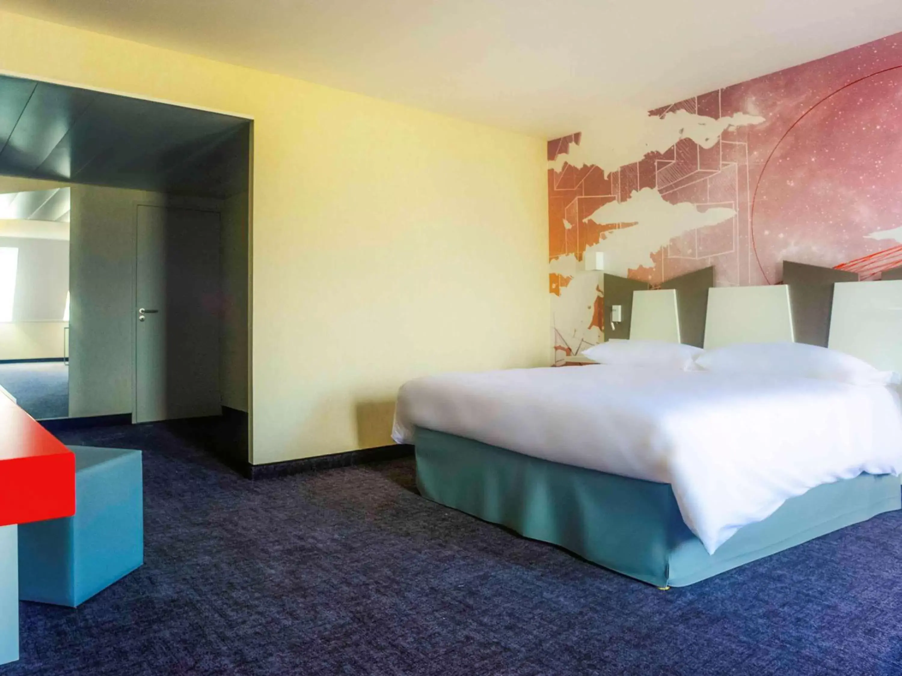 Photo of the whole room, Bed in ibis Styles Poitiers Centre Photo of the whole room, Bed in ibis Styles Poitiers Centre