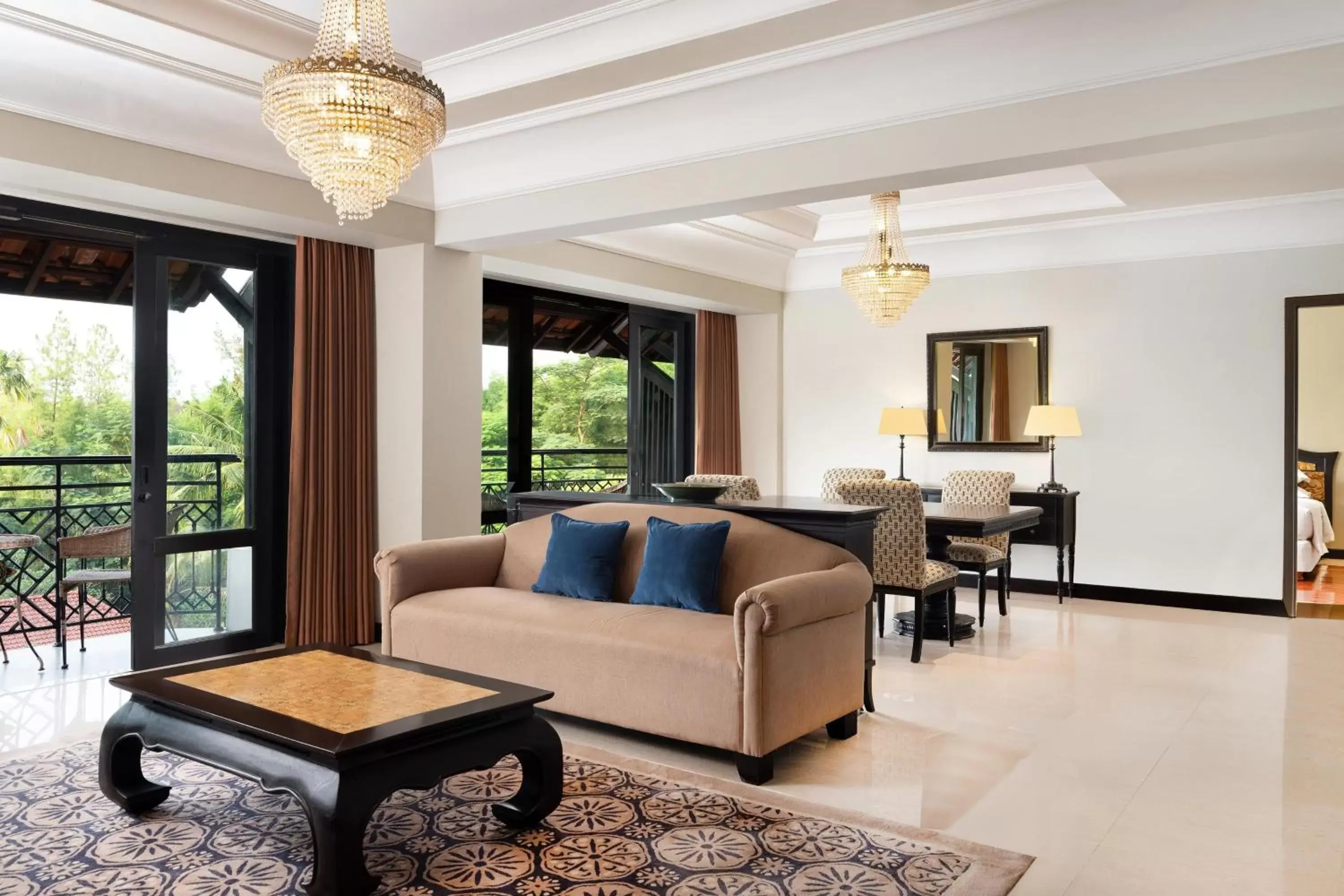 Living room, Seating Area in Sheraton Mustika Yogyakarta Resort and Spa