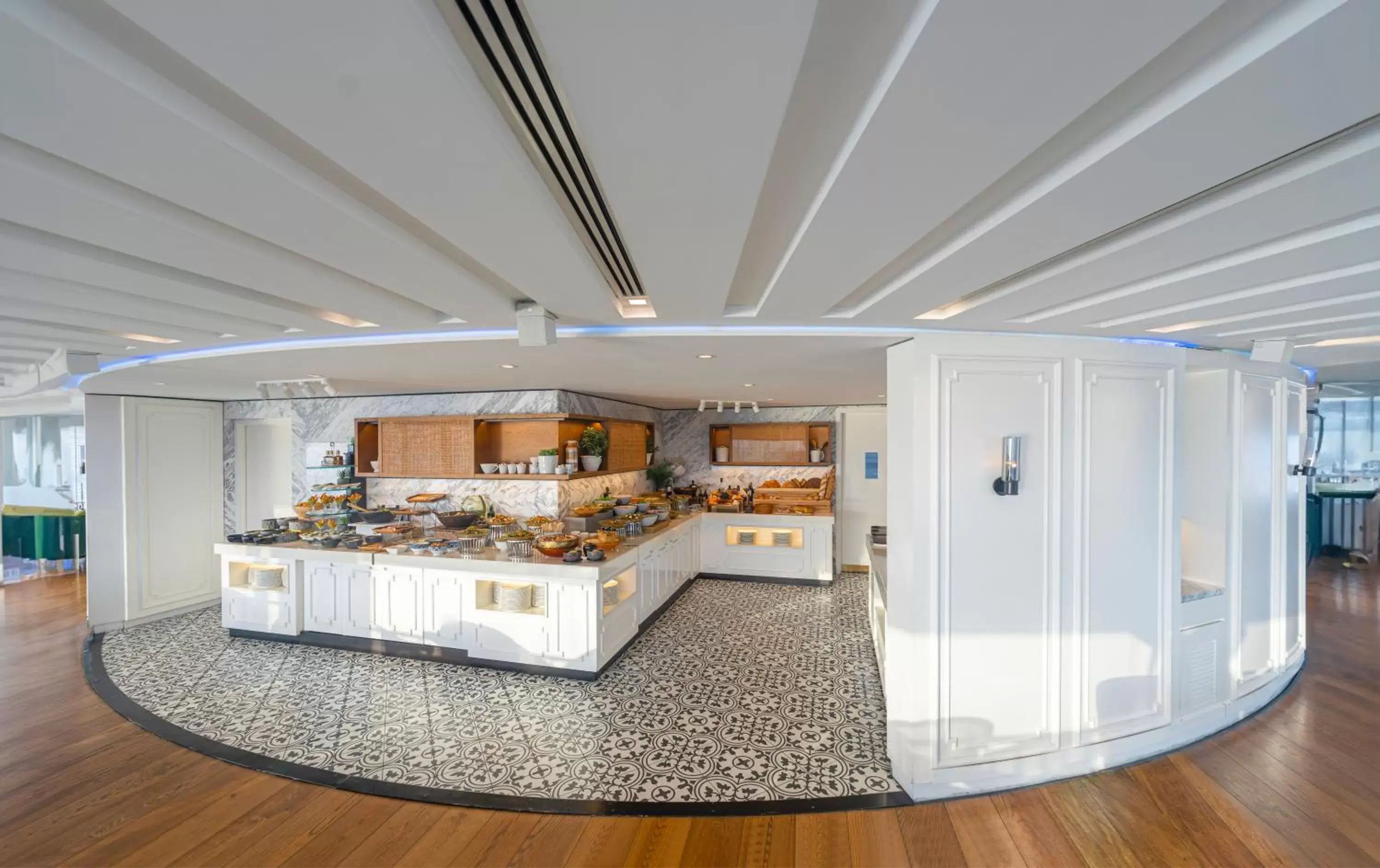 Restaurant/places to eat in Hyatt Regency Dubai - Corniche Restaurant/places to eat in Hyatt Regency Dubai - Corniche