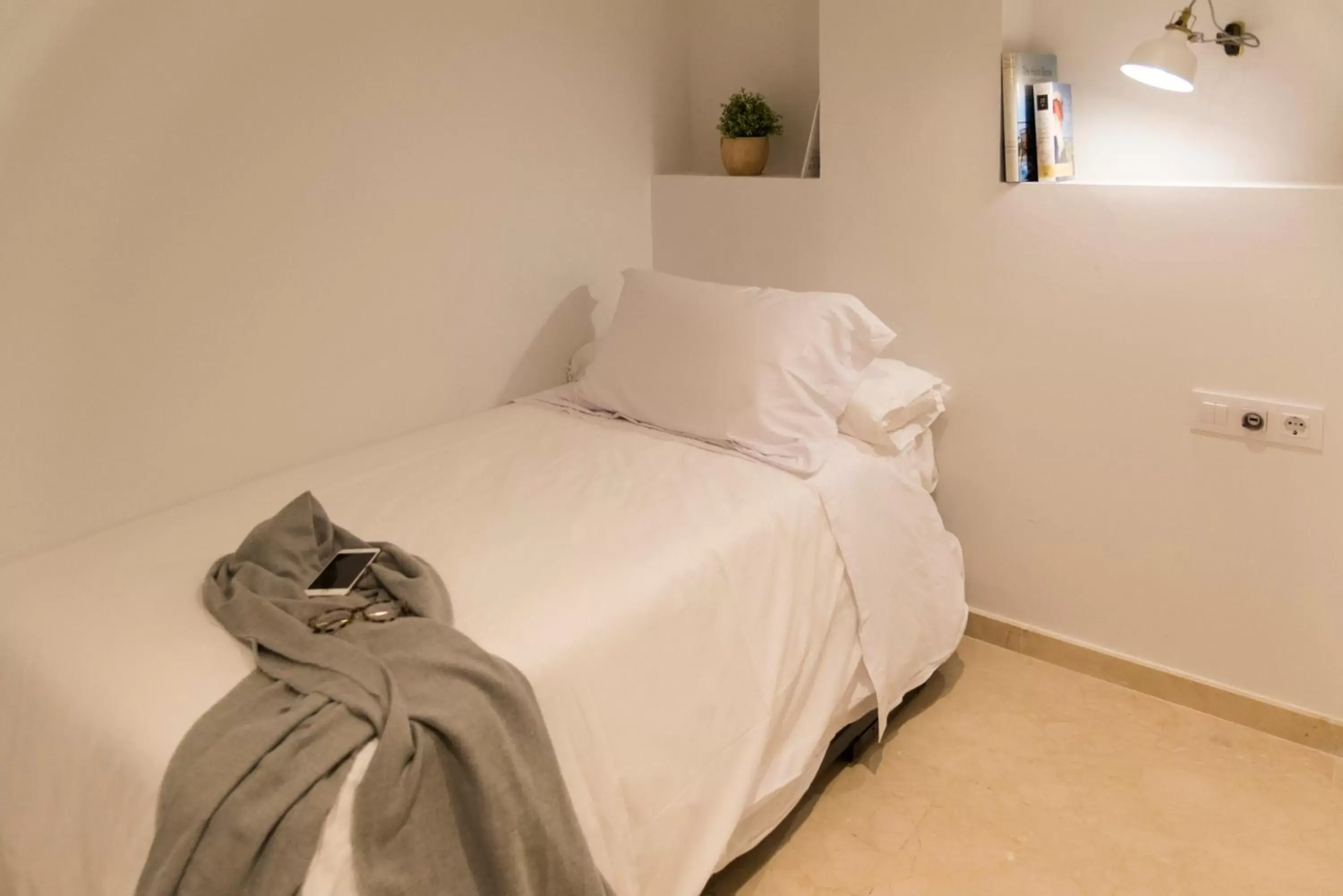 Bedroom, Bed in Mediterraneo Sitges