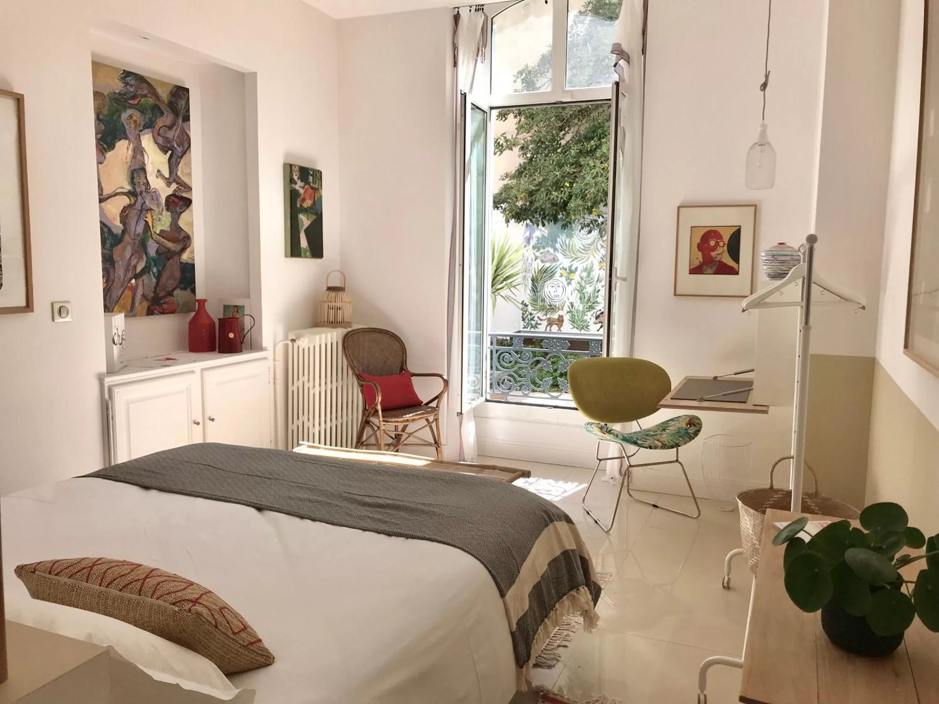 Bedroom, Bed in Chambres d'hôtes CASA MUSA - NICE