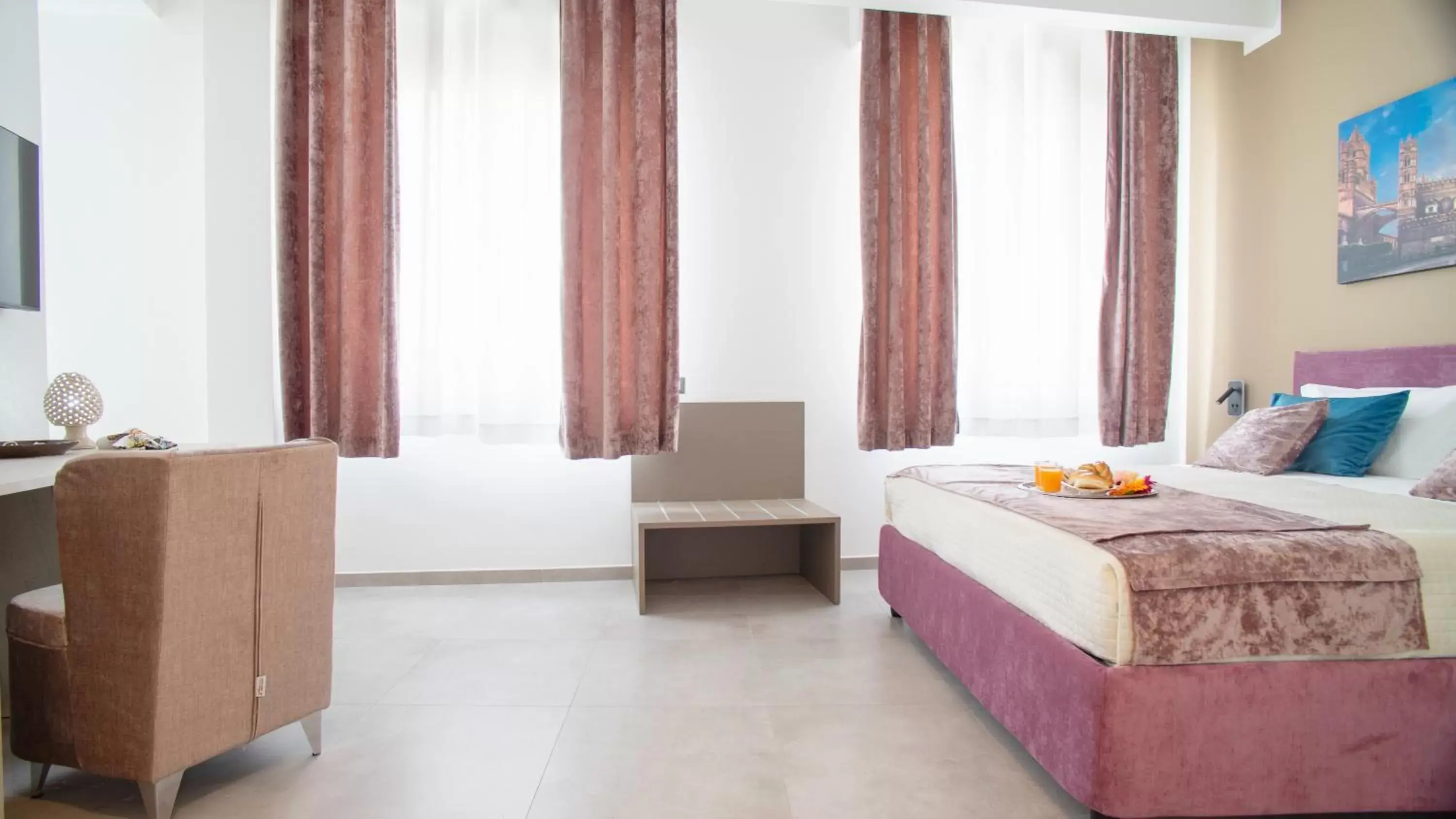 Double Room with Private Bathroom in Palermo Historia Double Room with Private Bathroom in Palermo Historia