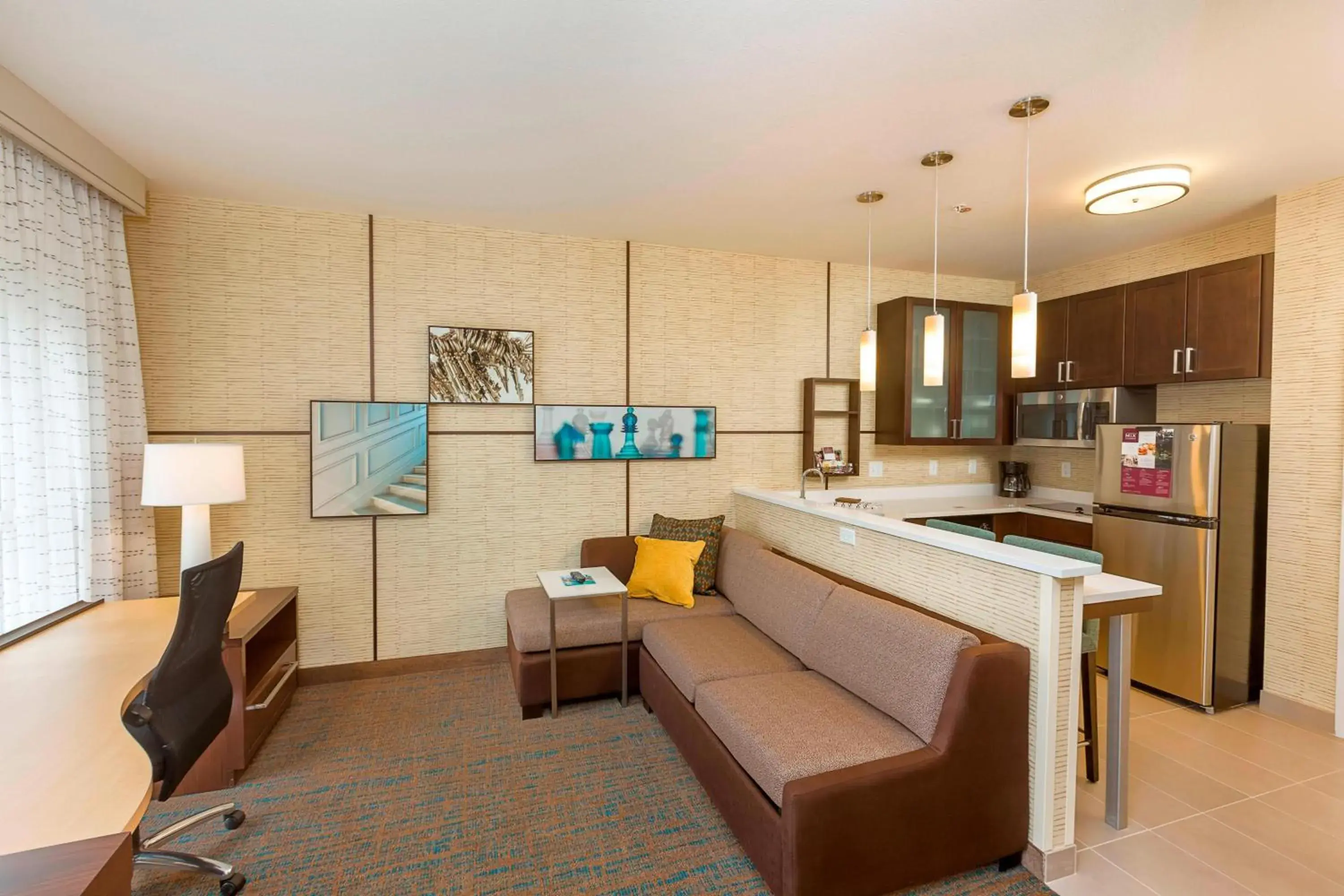 Photo of the whole room, Kitchen/Kitchenette in Residence Inn by Marriott Portland Hillsboro/Brookwood