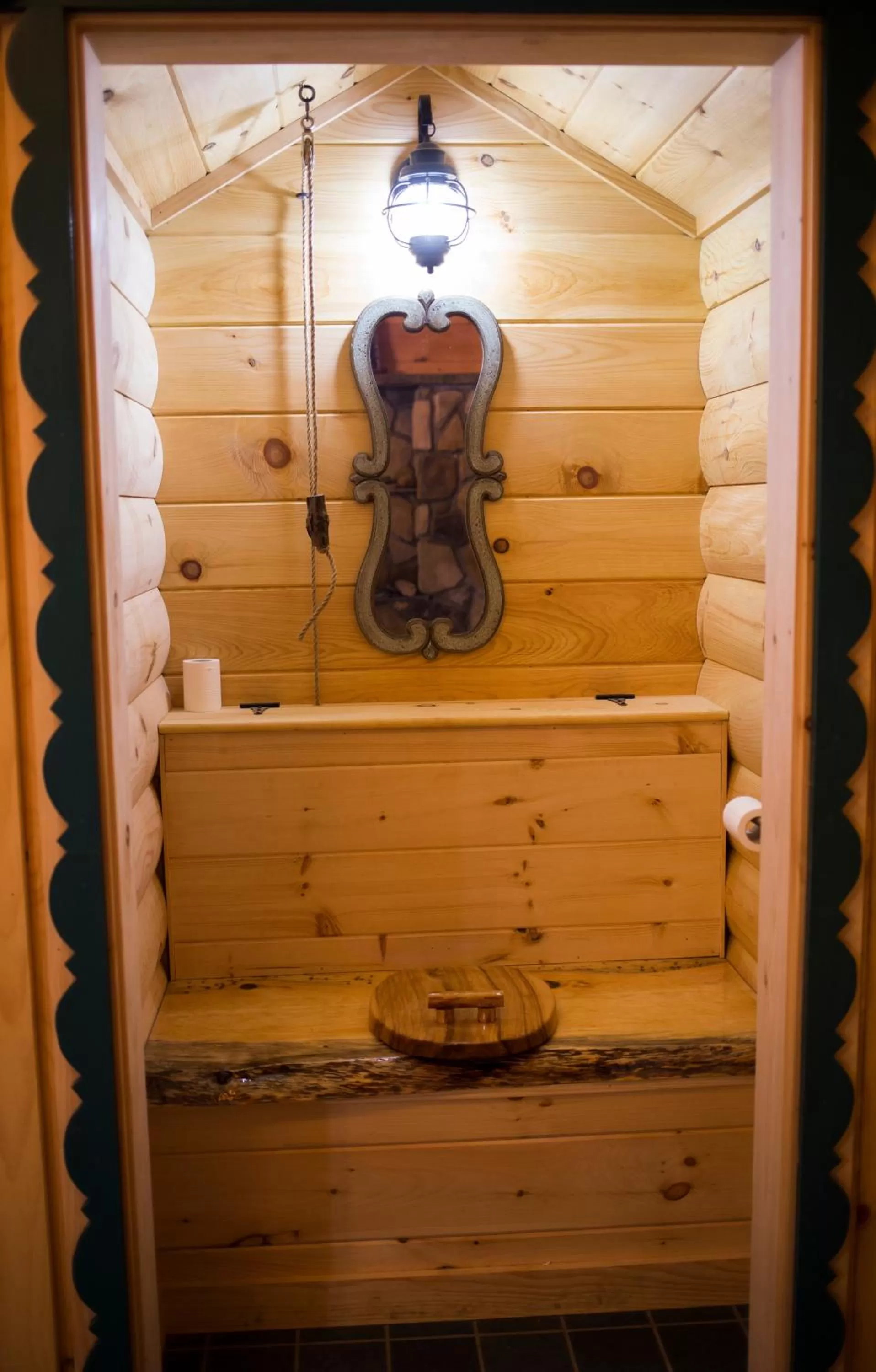 Bathroom in Log Country Inn Bed and Breakfast of Ithaca