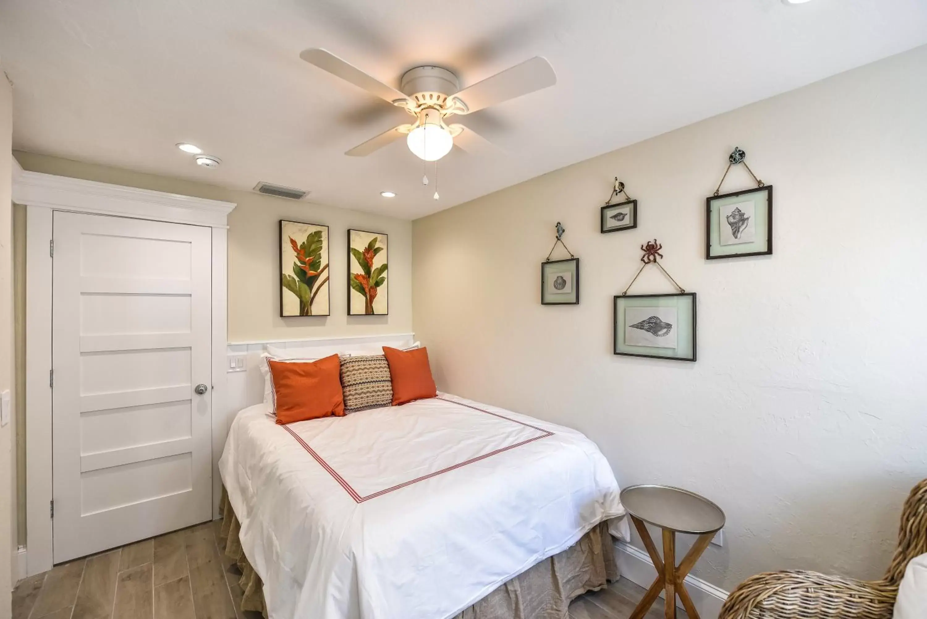 Bedroom, Bed in Tropical Breeze Resort