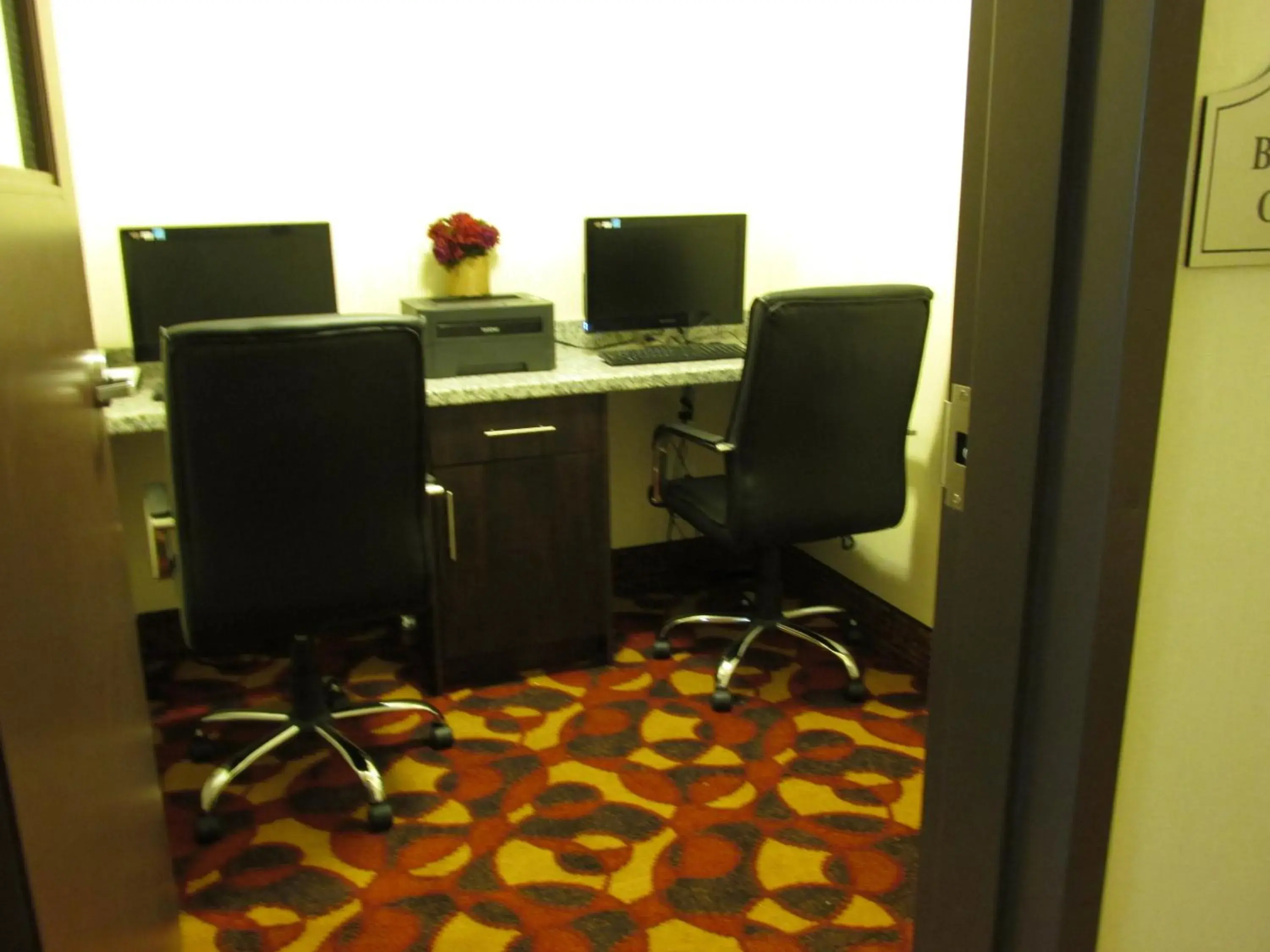 Business facilities, Business Area/Conference Room in Sigma Inn & Suites