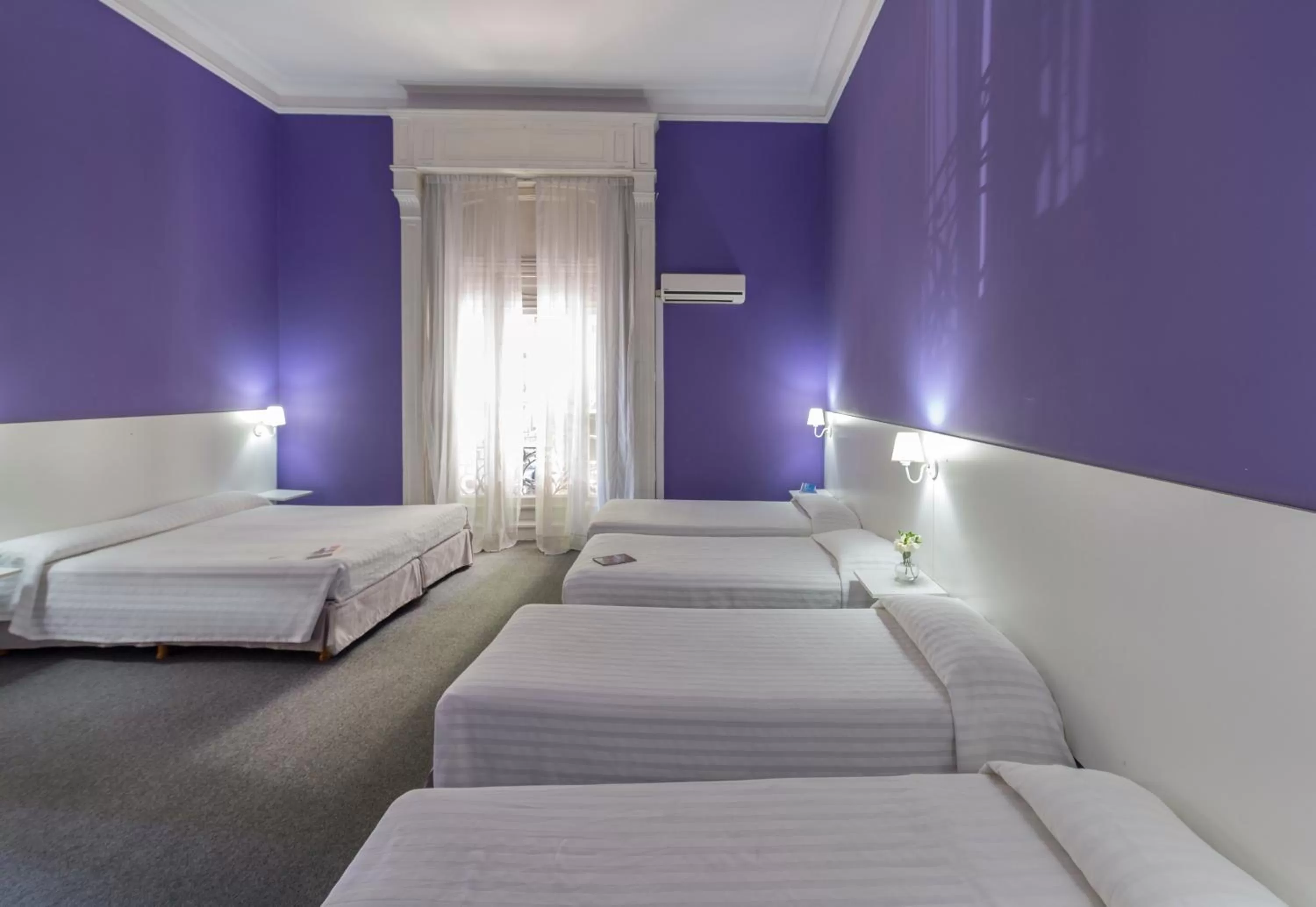 Bed in Crisol Mundial