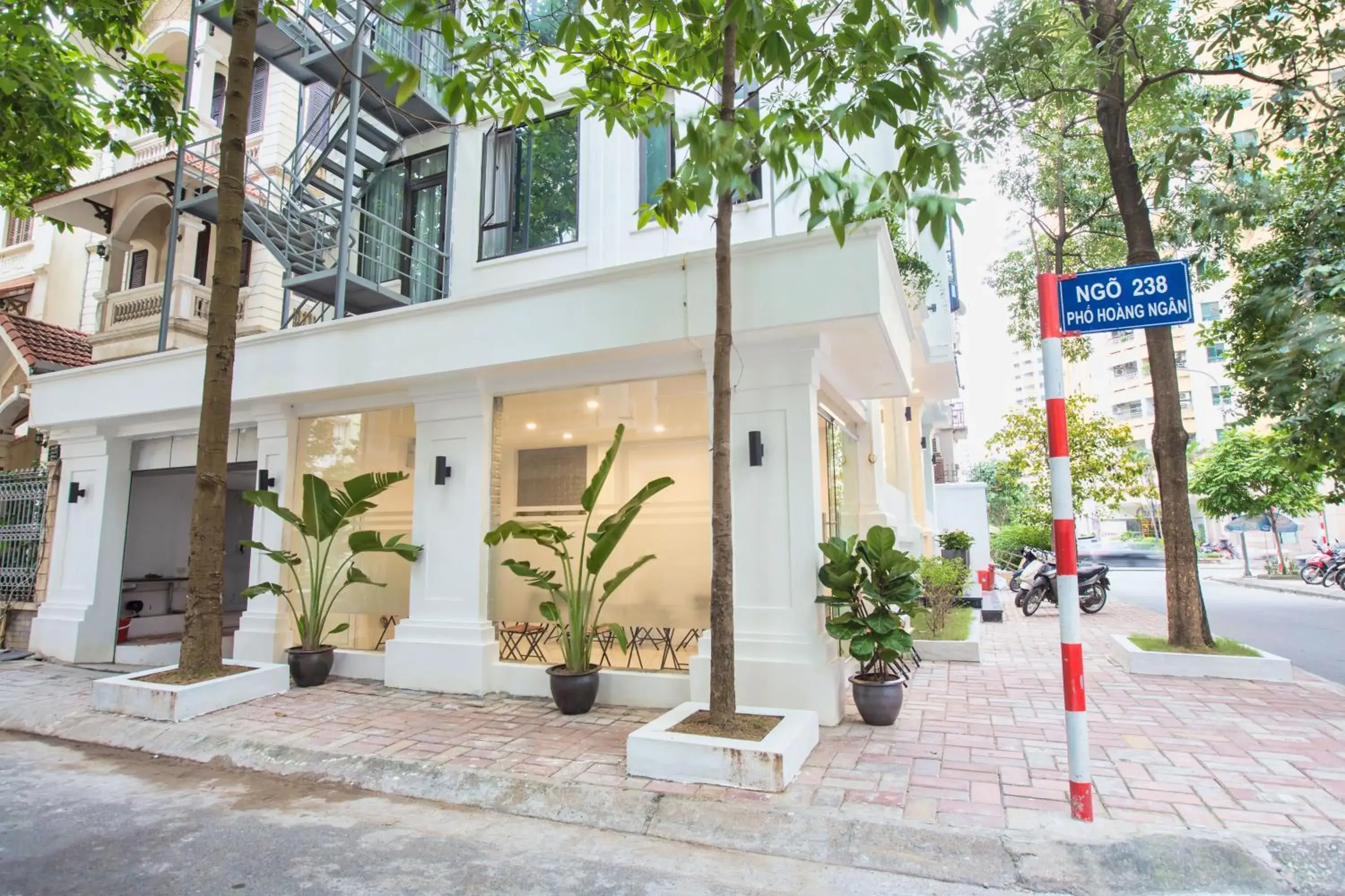 Nearby landmark in Dinh Ami Hanoi Hotel