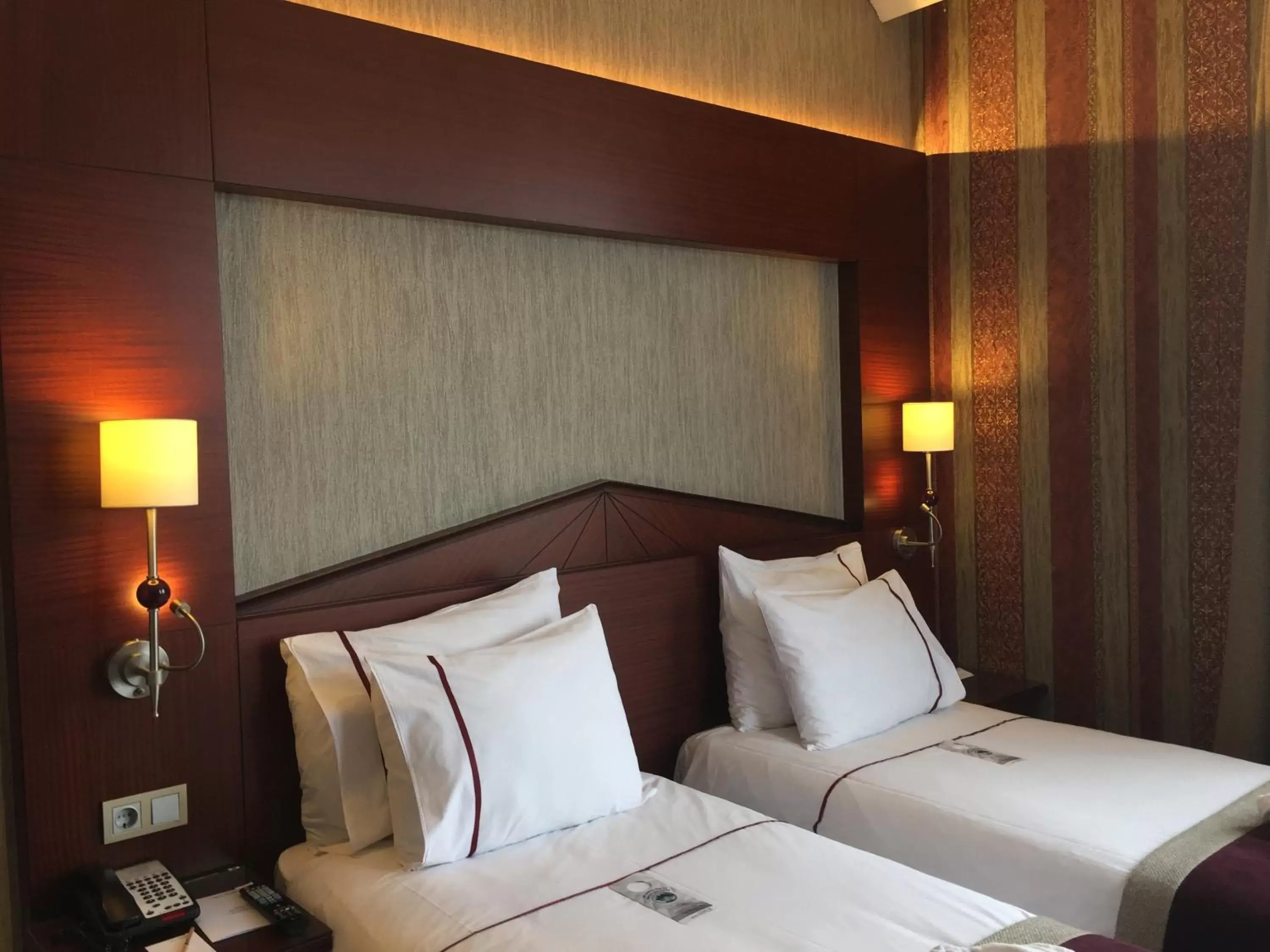 Bed, Room Photo in Taksim Gonen Hotel