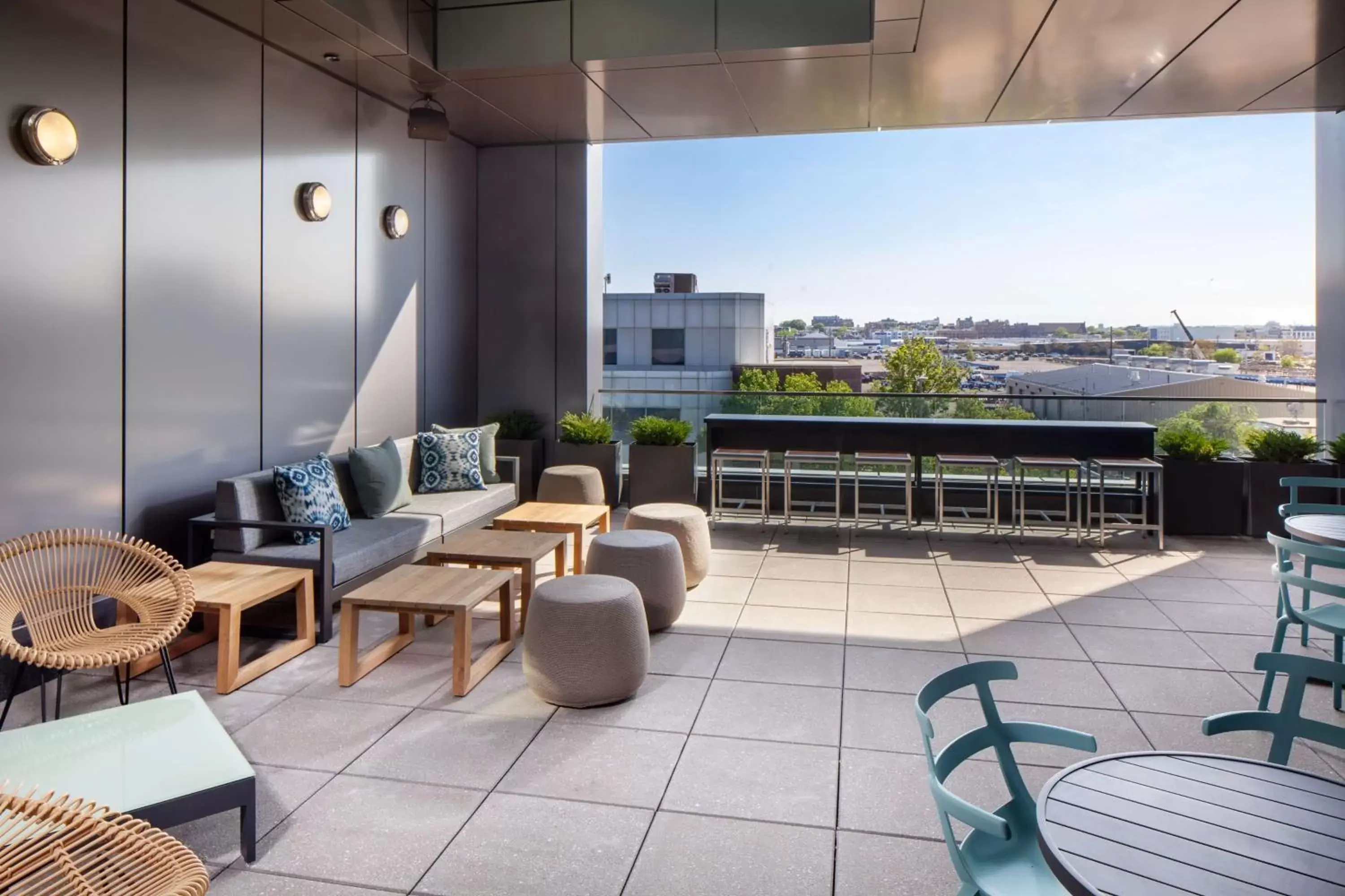 Patio in Hampton Inn Boston Seaport District