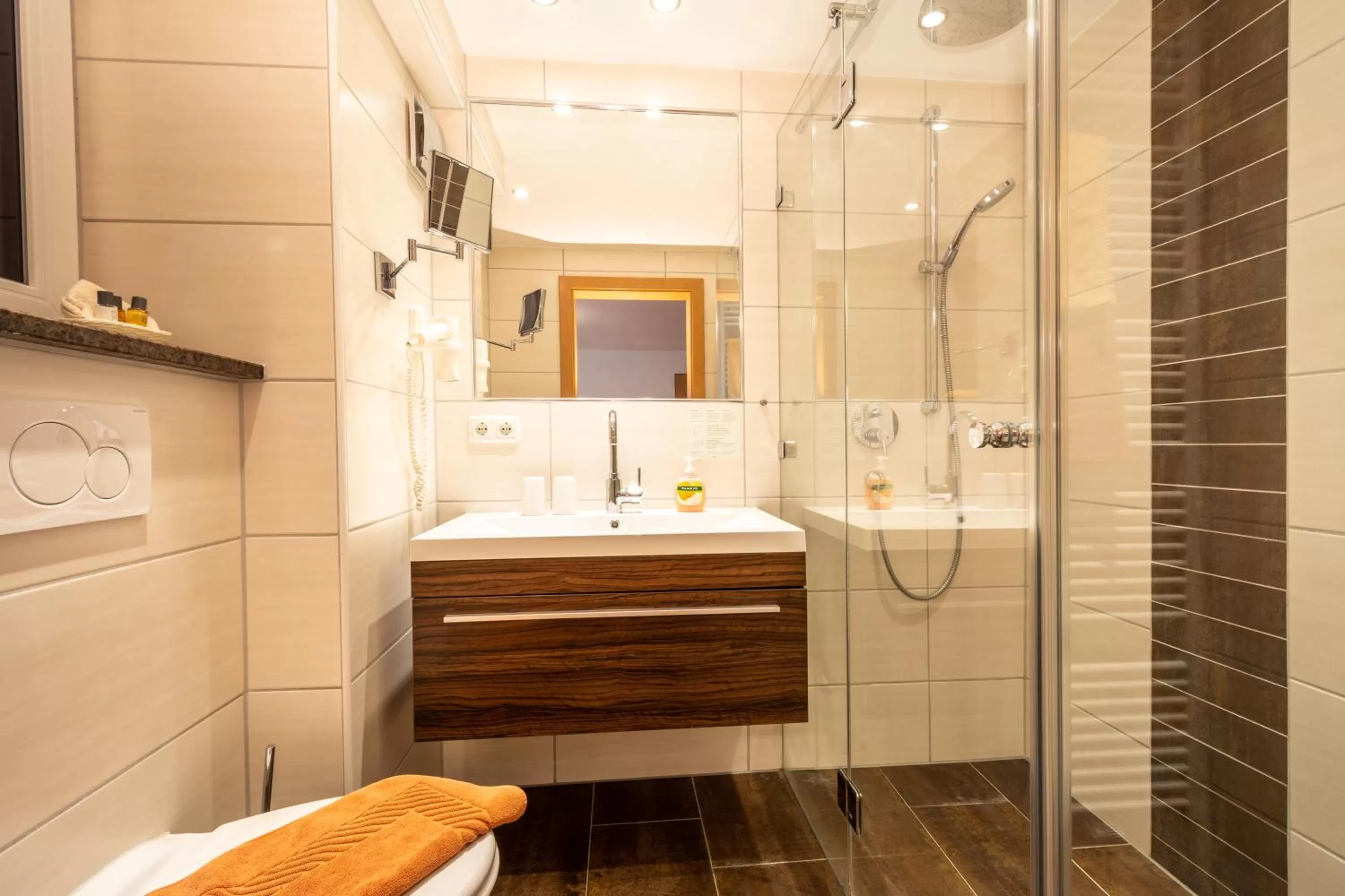 Shower in Boutique Hotel Angerer