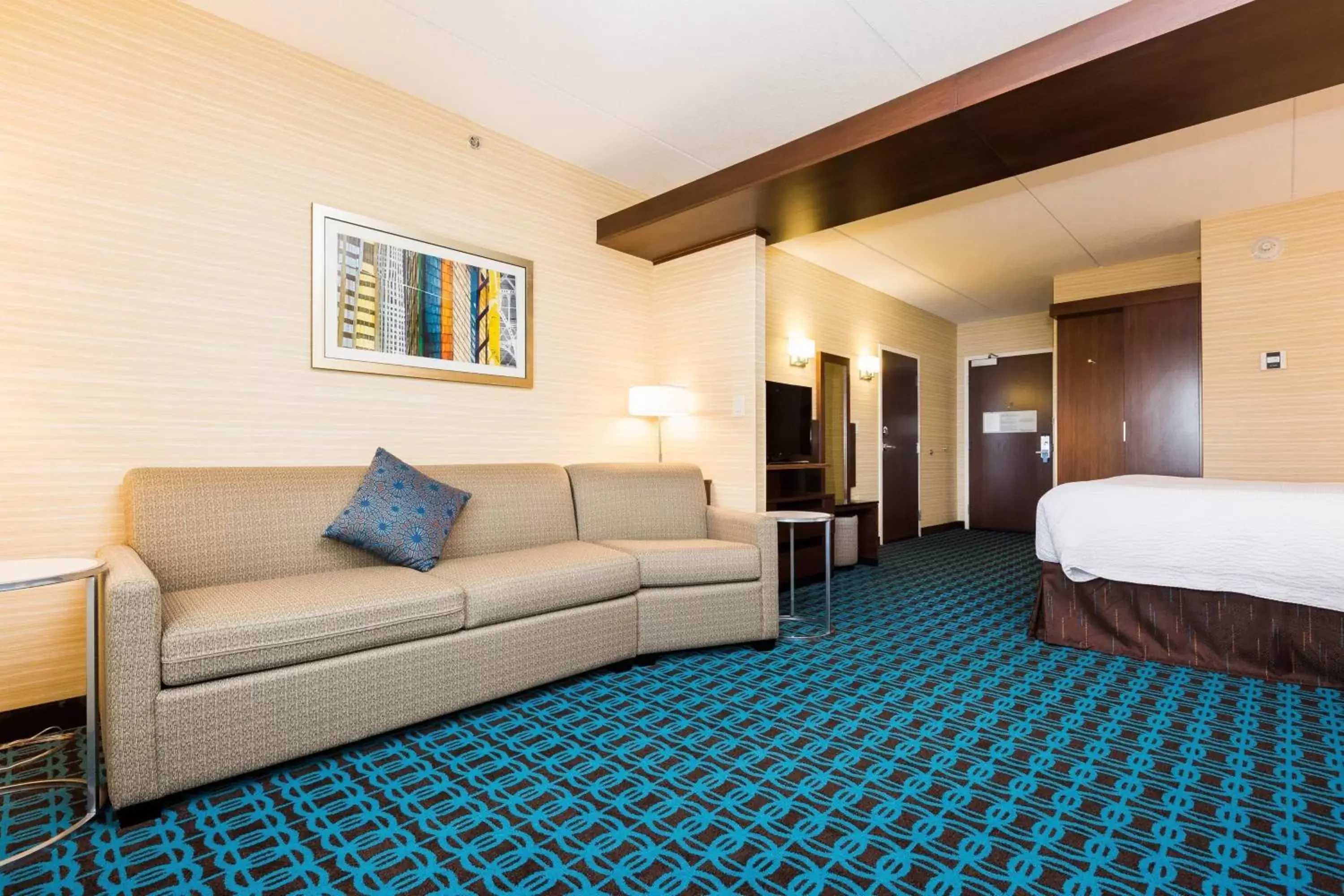 Living room, Seating Area in Fairfield Inn & Suites by Marriott Edmonton North