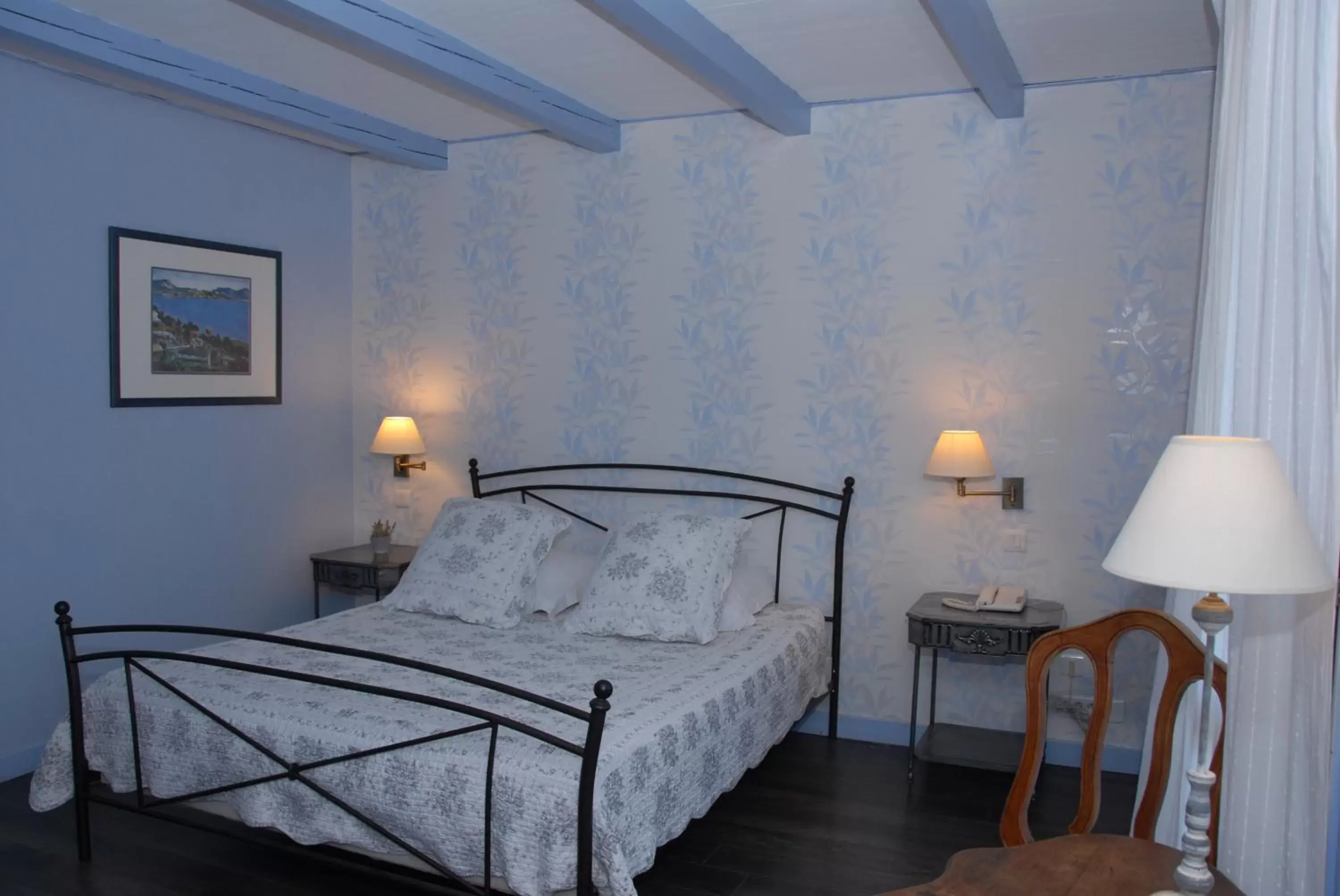 Photo of the whole room, Bed in HOTEL ERMITAGE