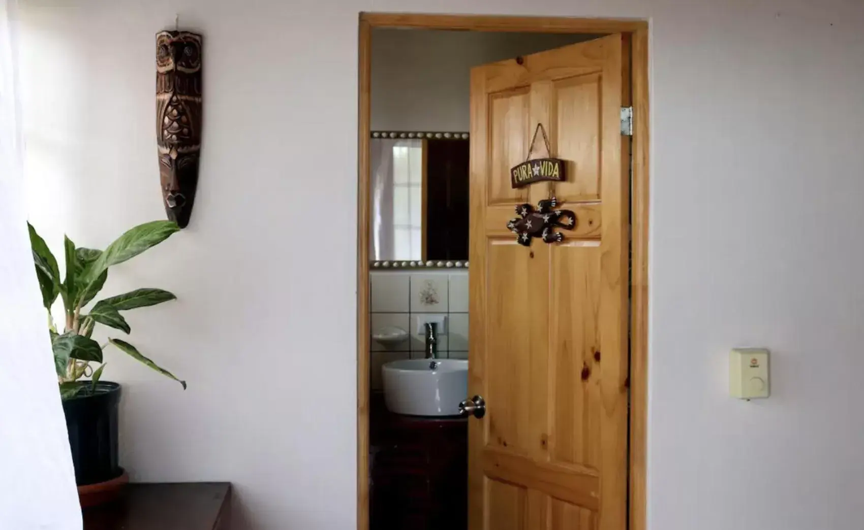 Bathroom in Casa G - Manuel Antonio oceanview hotel