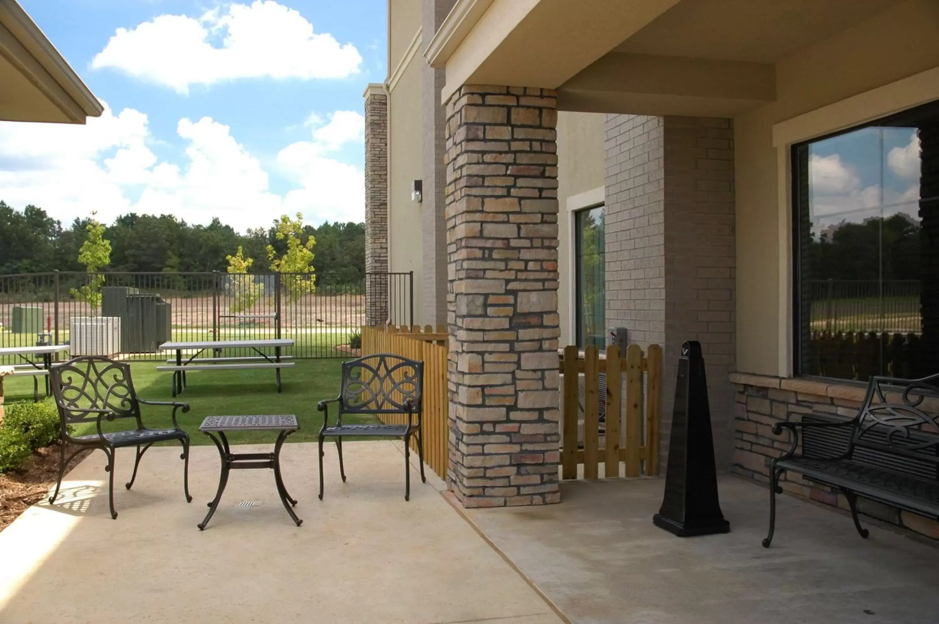 Lobby or reception in Best Western Plus Texarkana Inn and Suites