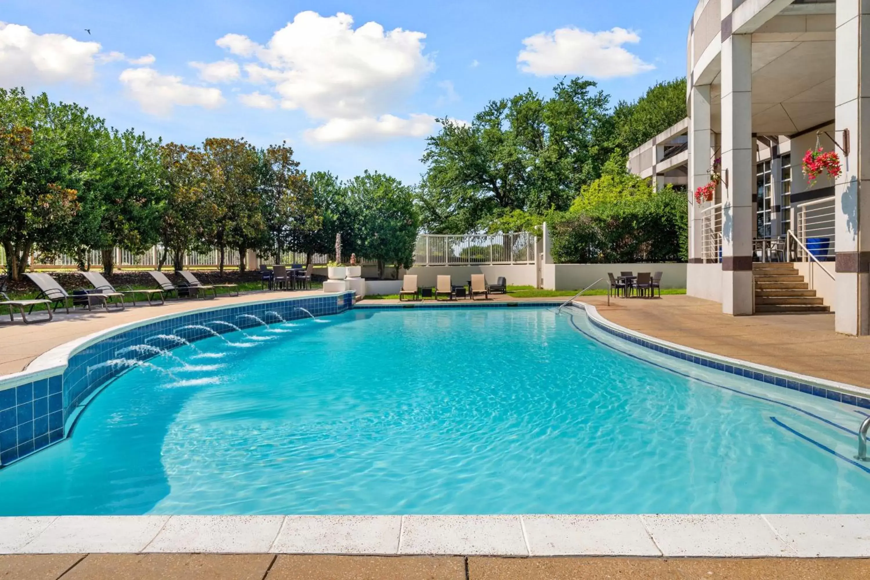 Swimming Pool in Renaissance Dallas North Hotel