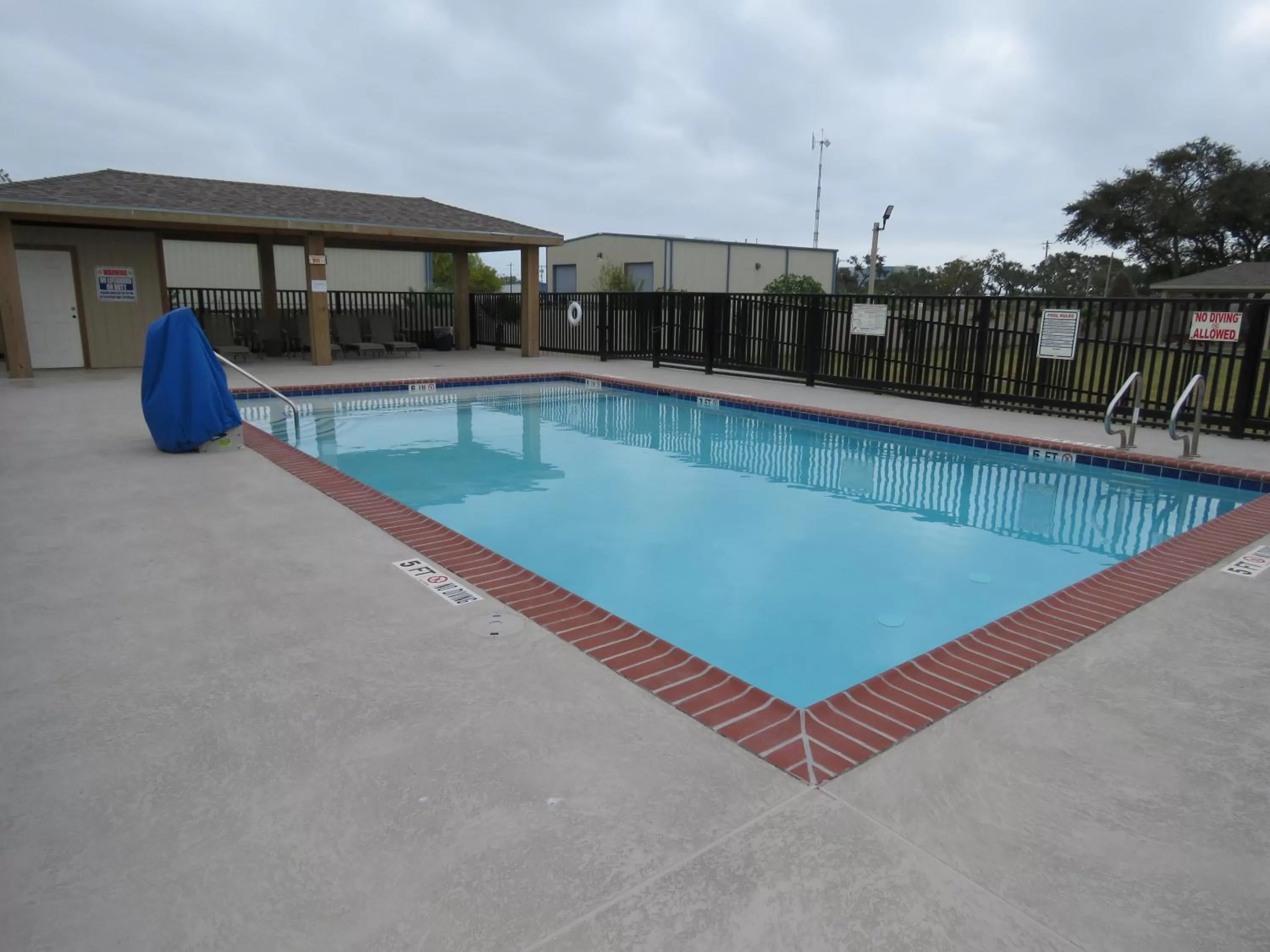 Swimming pool in Motel 6-Rockport, TX
