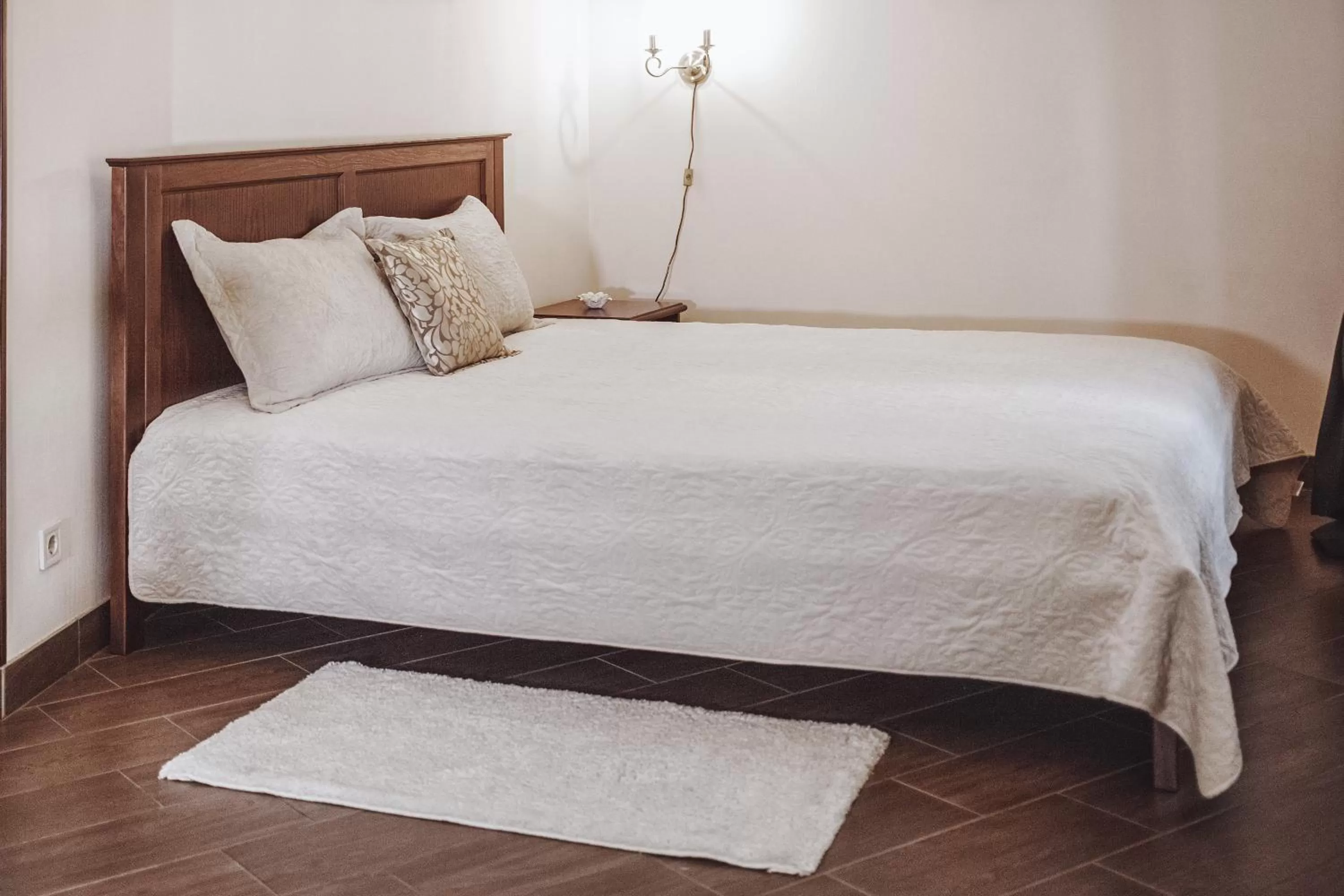 Bed in Sicheslav Ekaterinoslav