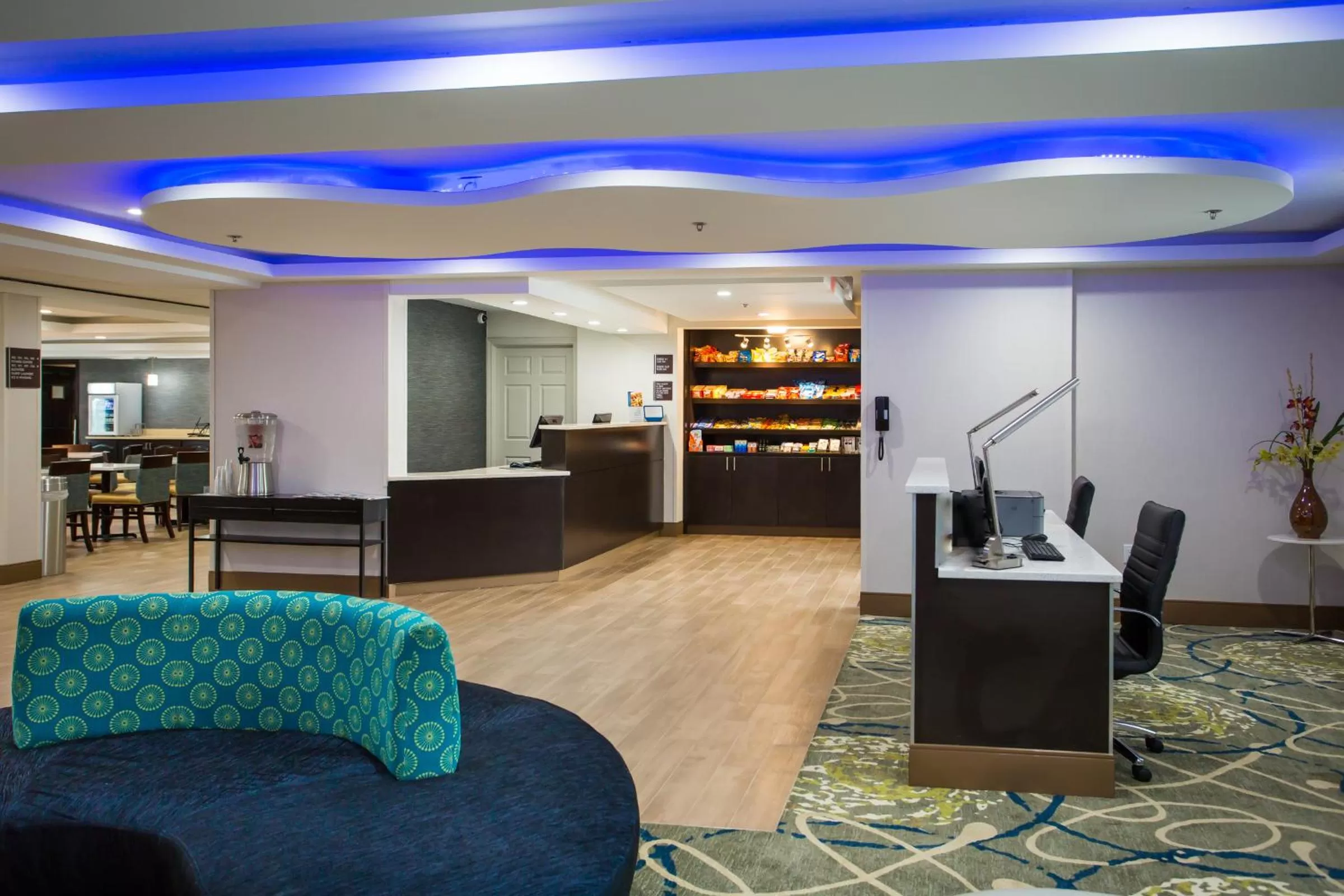 Lobby or reception in Milford Inn