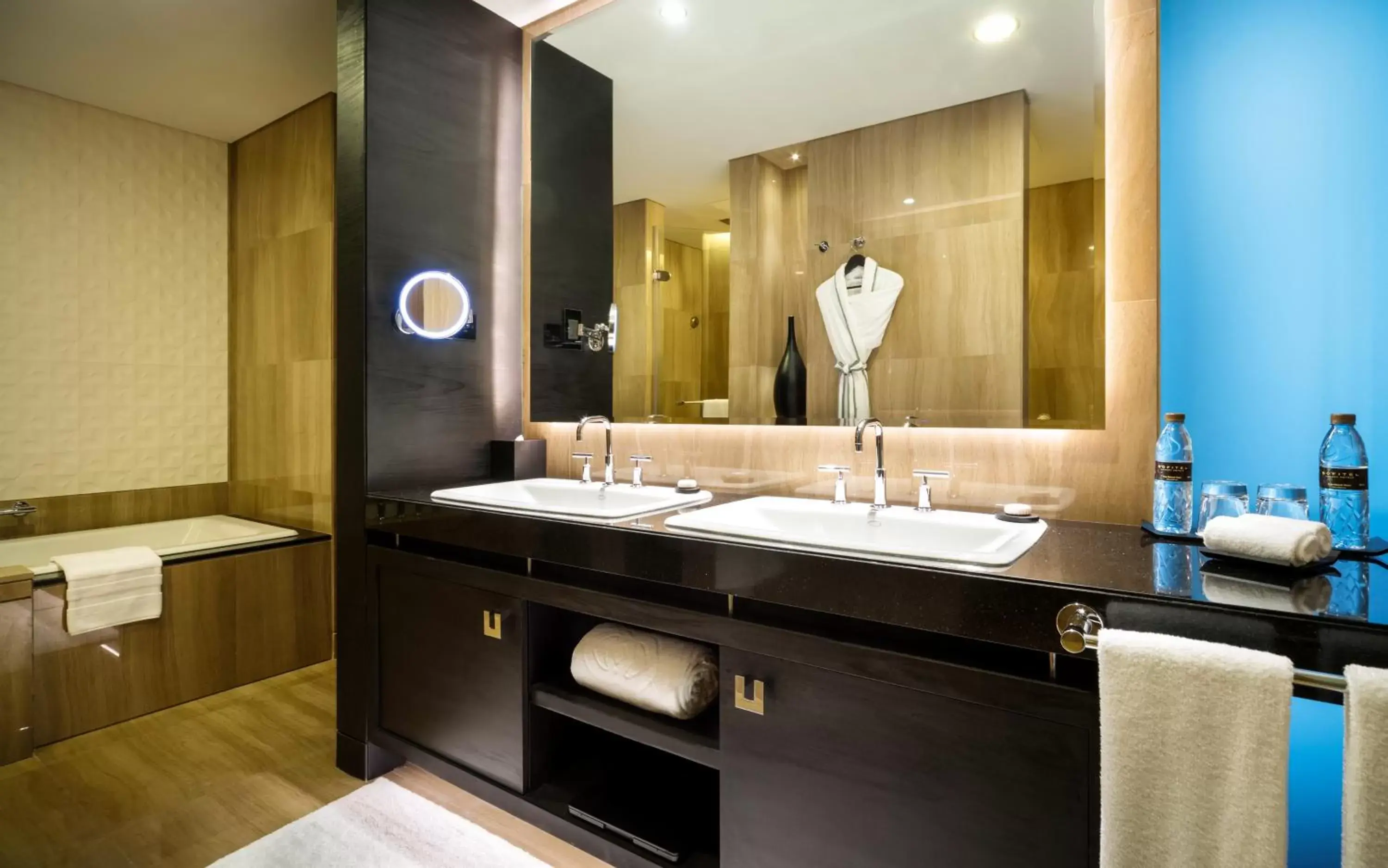 Bathroom in Sofitel Abu Dhabi Corniche