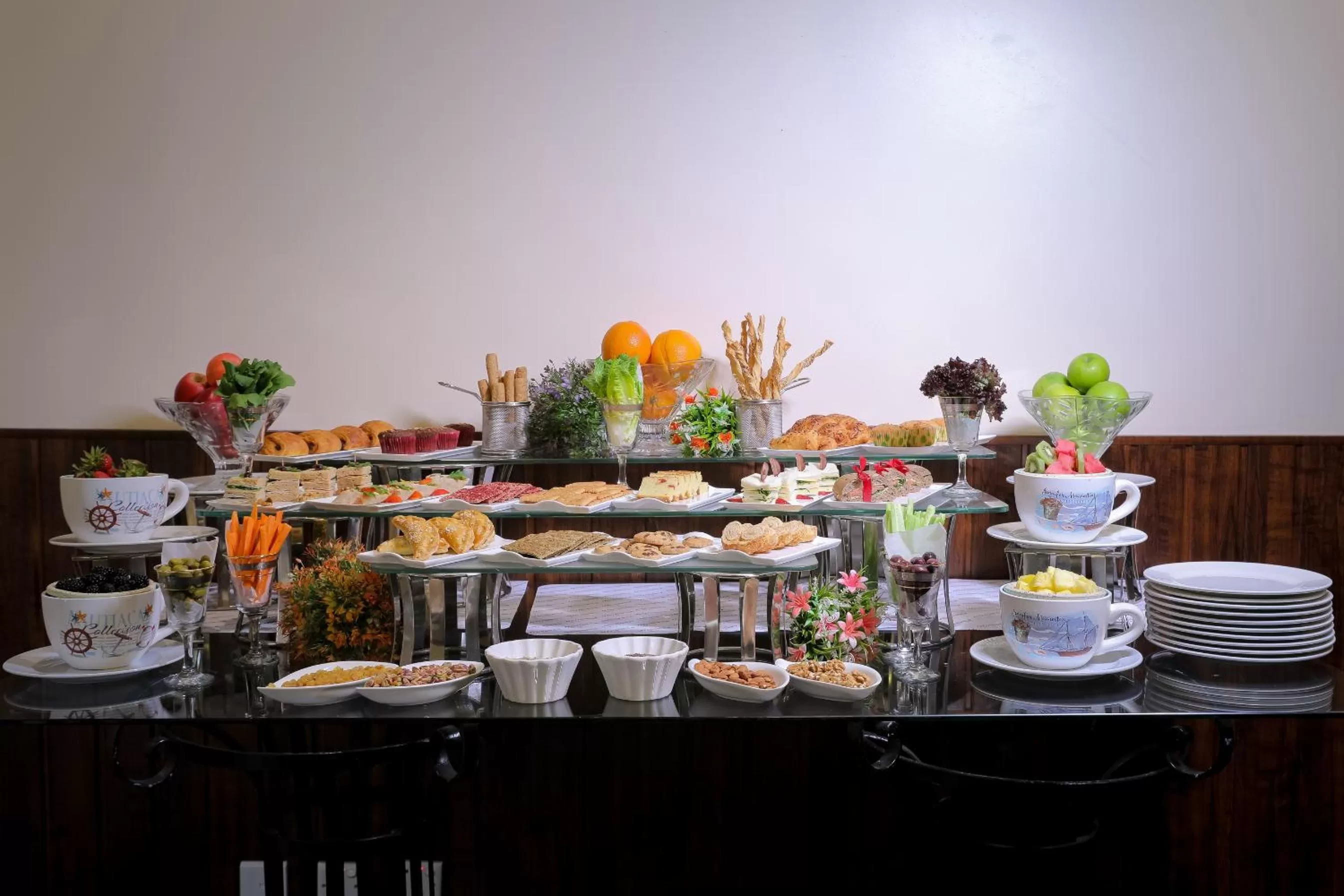 Food and drinks in Mövenpick Hotel Jeddah