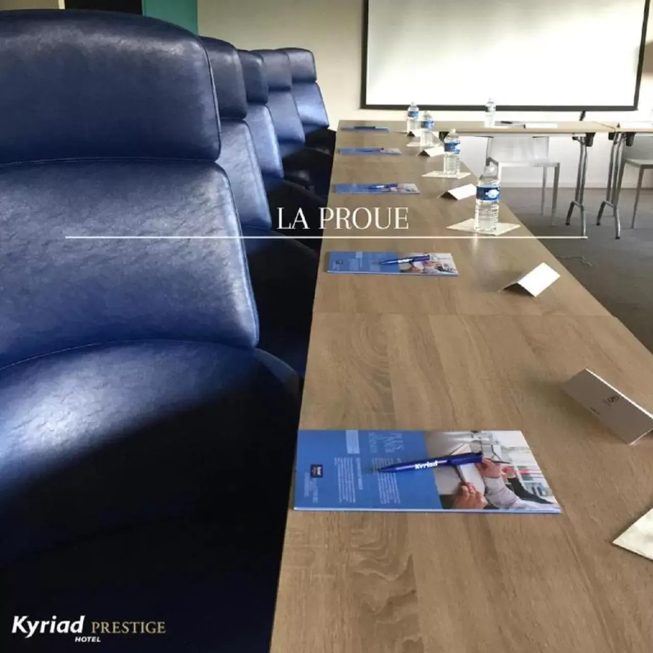 Meeting/conference room in Kyriad Prestige Vannes Centre-Palais des Arts