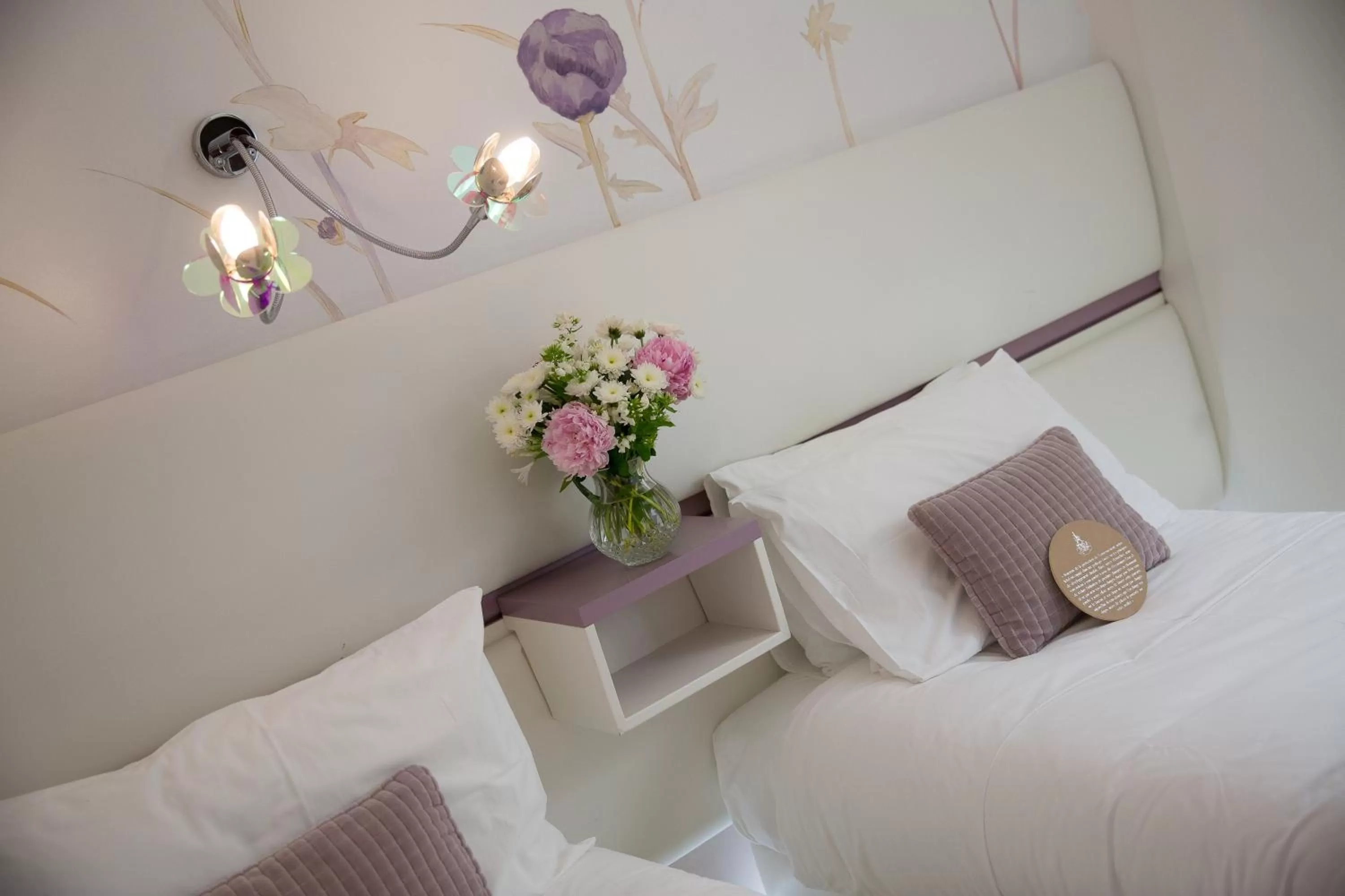 Bed in Eiffel Trocadéro