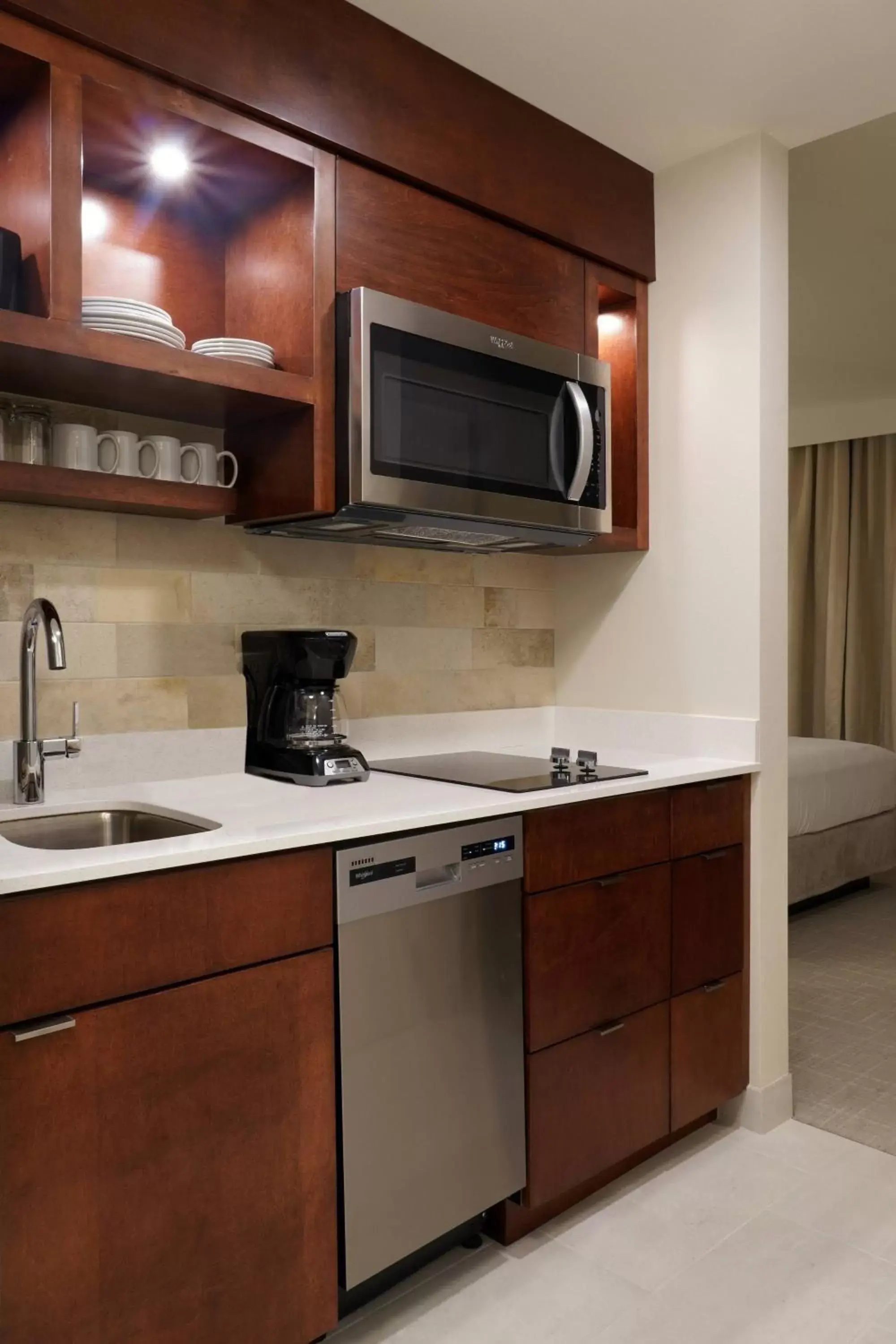 Kitchen or kitchenette, Kitchen/Kitchenette in TownePlace Suites by Marriott Orlando Downtown
