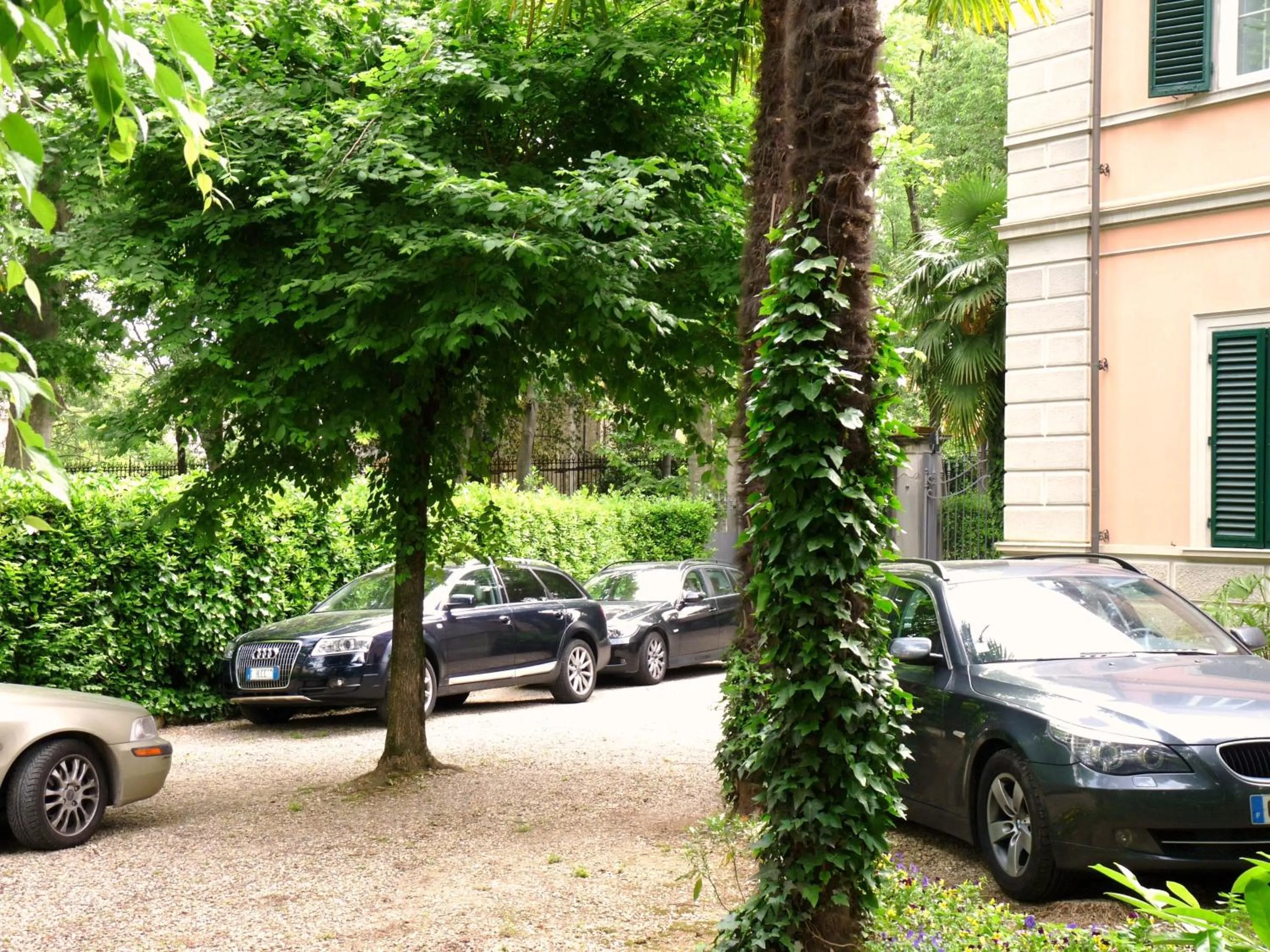 Parking in Classic Hotel