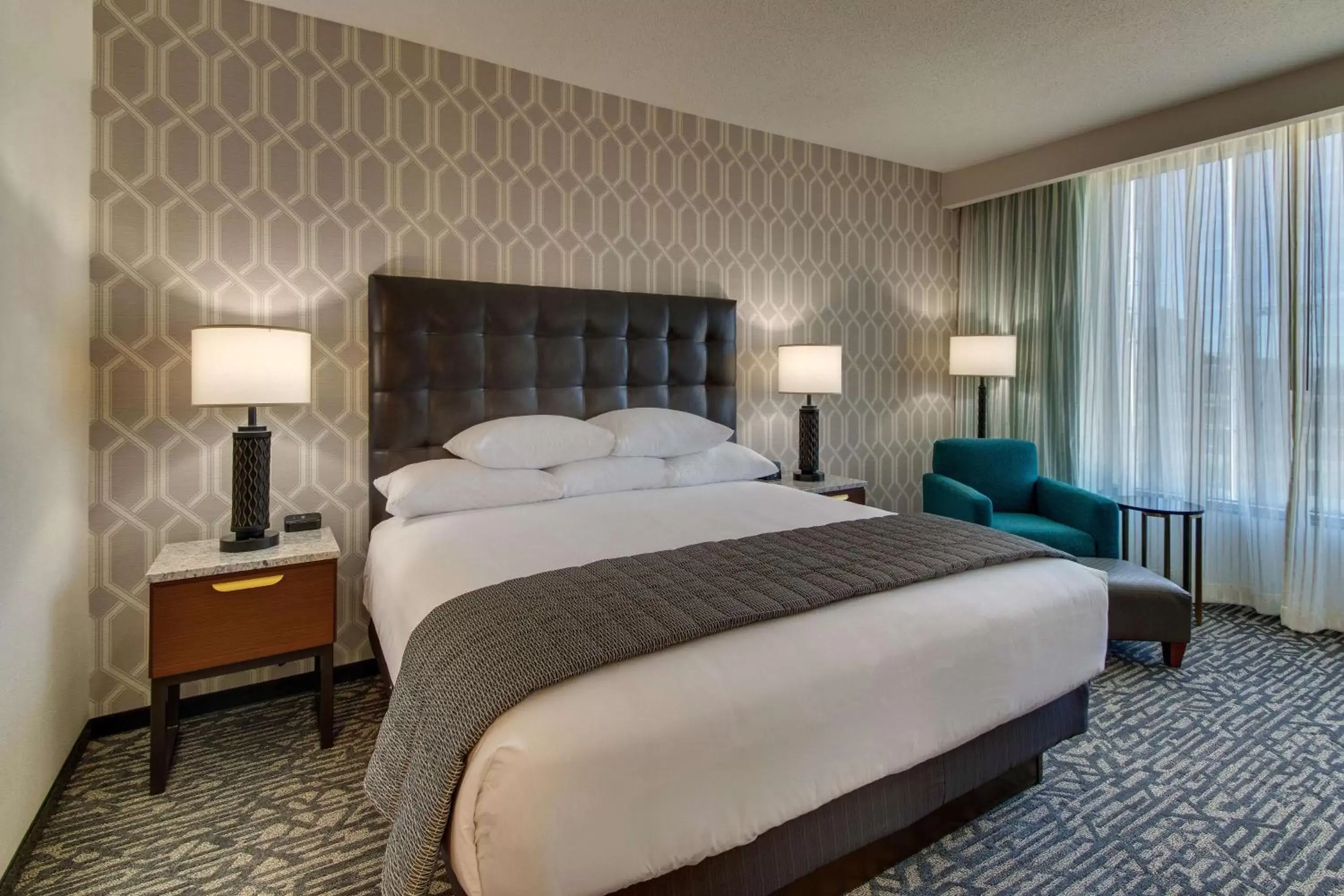 Deluxe King Room - Hearing Accessible, Shower in Drury Plaza Hotel Nashville Downtown Deluxe King Room - Hearing Accessible, Shower in Drury Plaza Hotel Nashville Downtown