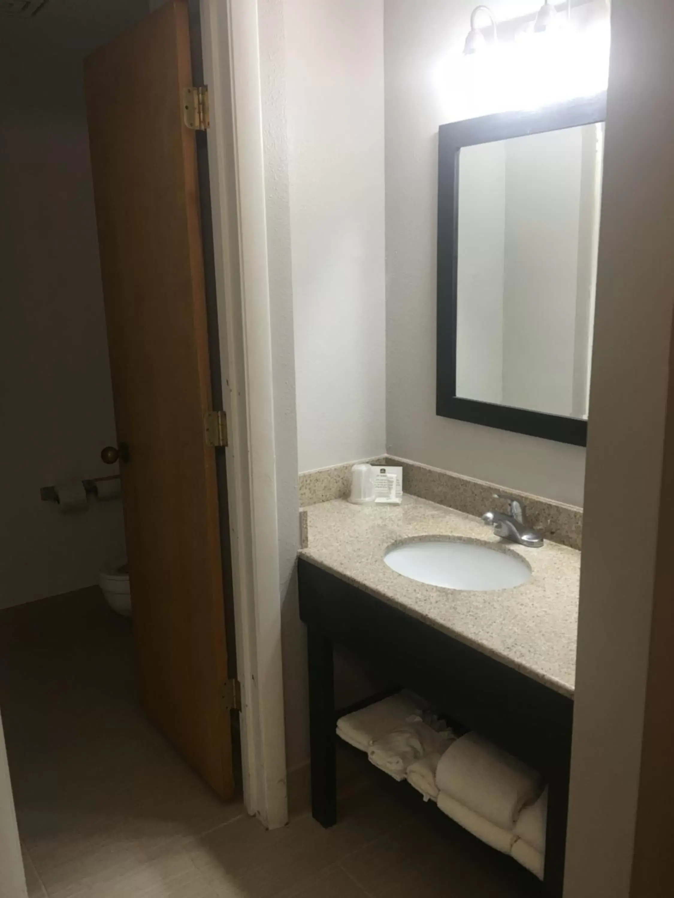 Bathroom in Country Inn & Suites by Radisson, Indianapolis East, IN