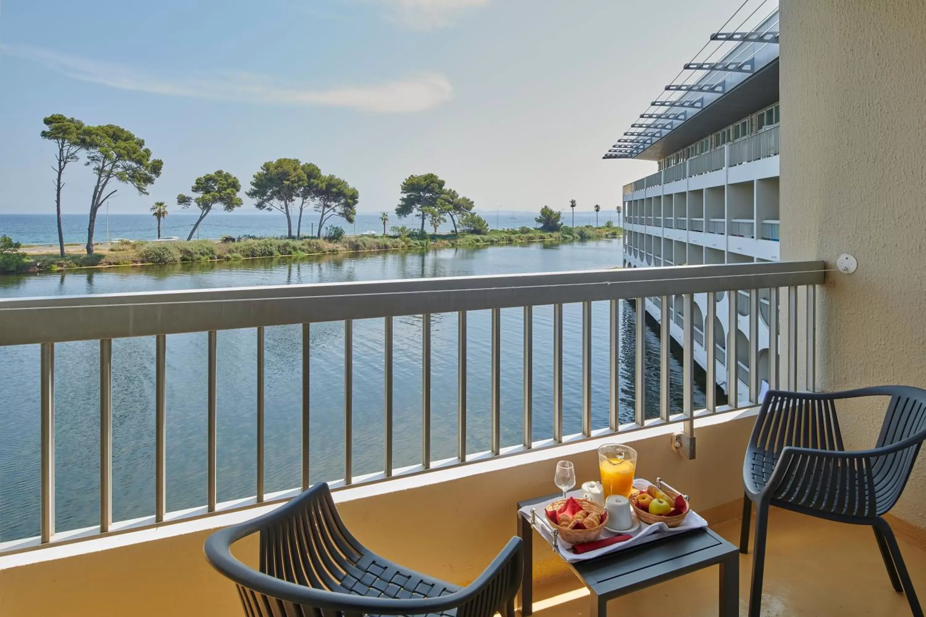 Balcony/Terrace in Hotel Club Le Plein Sud Vacances Bleues