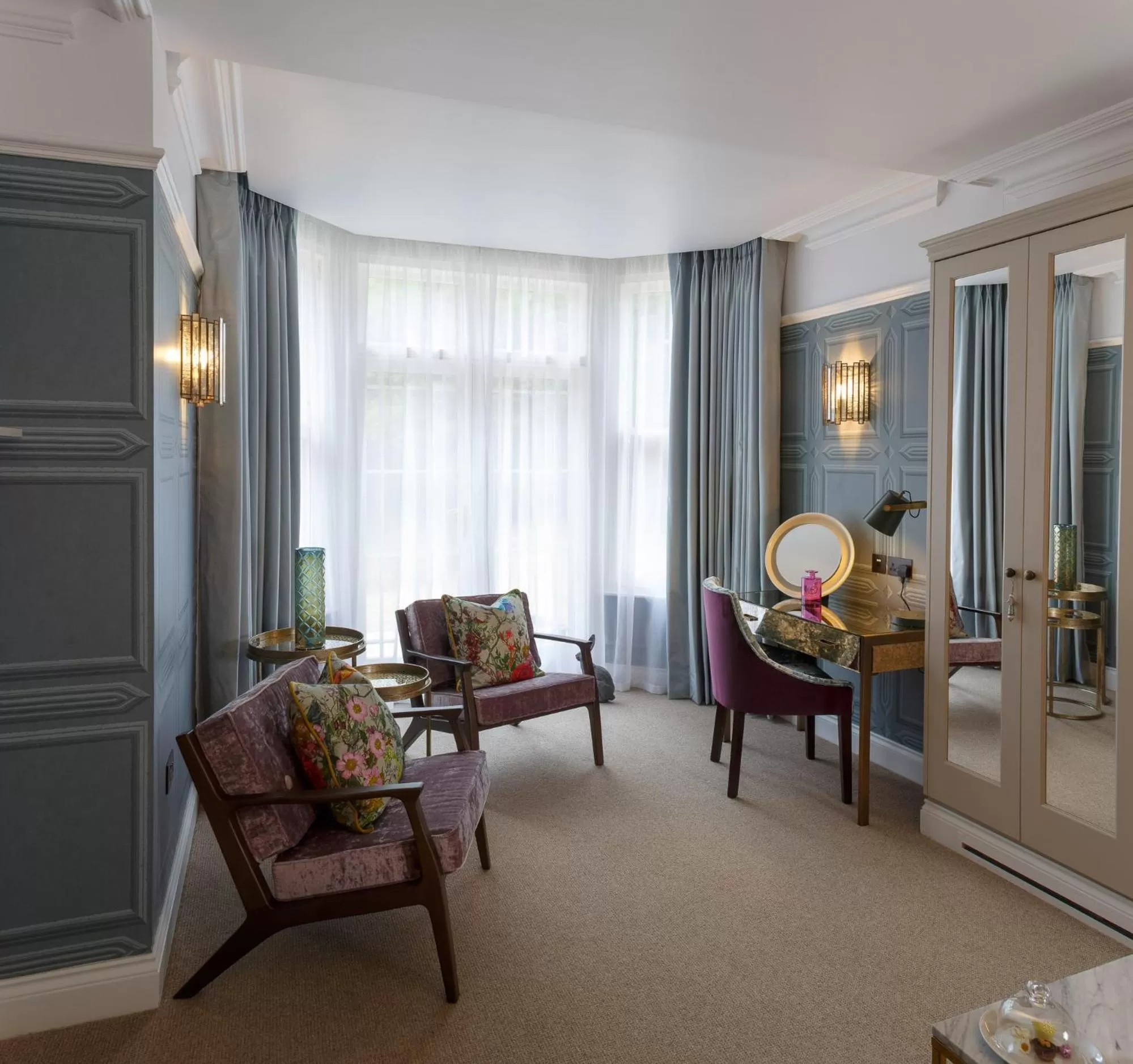 Seating area in Gonville Hotel