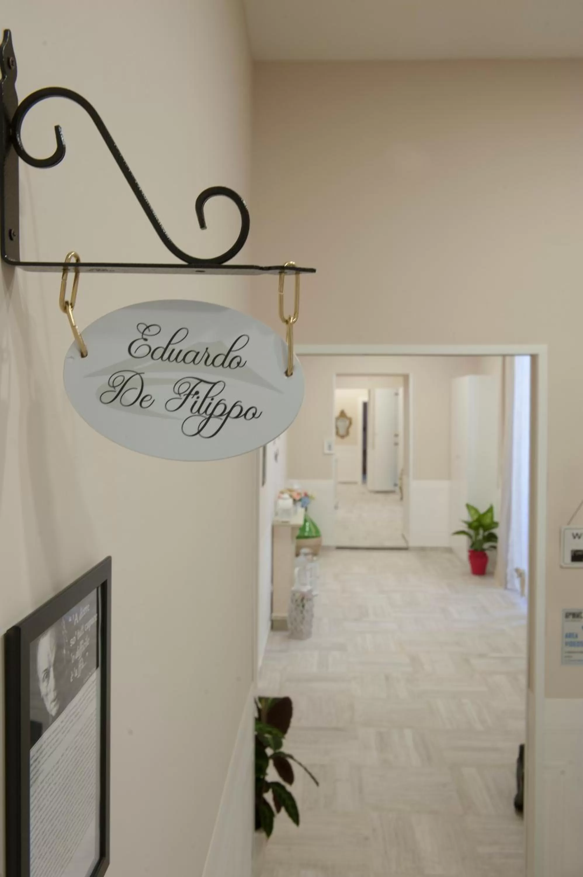 Decorative detail in Pontenuovo Bed