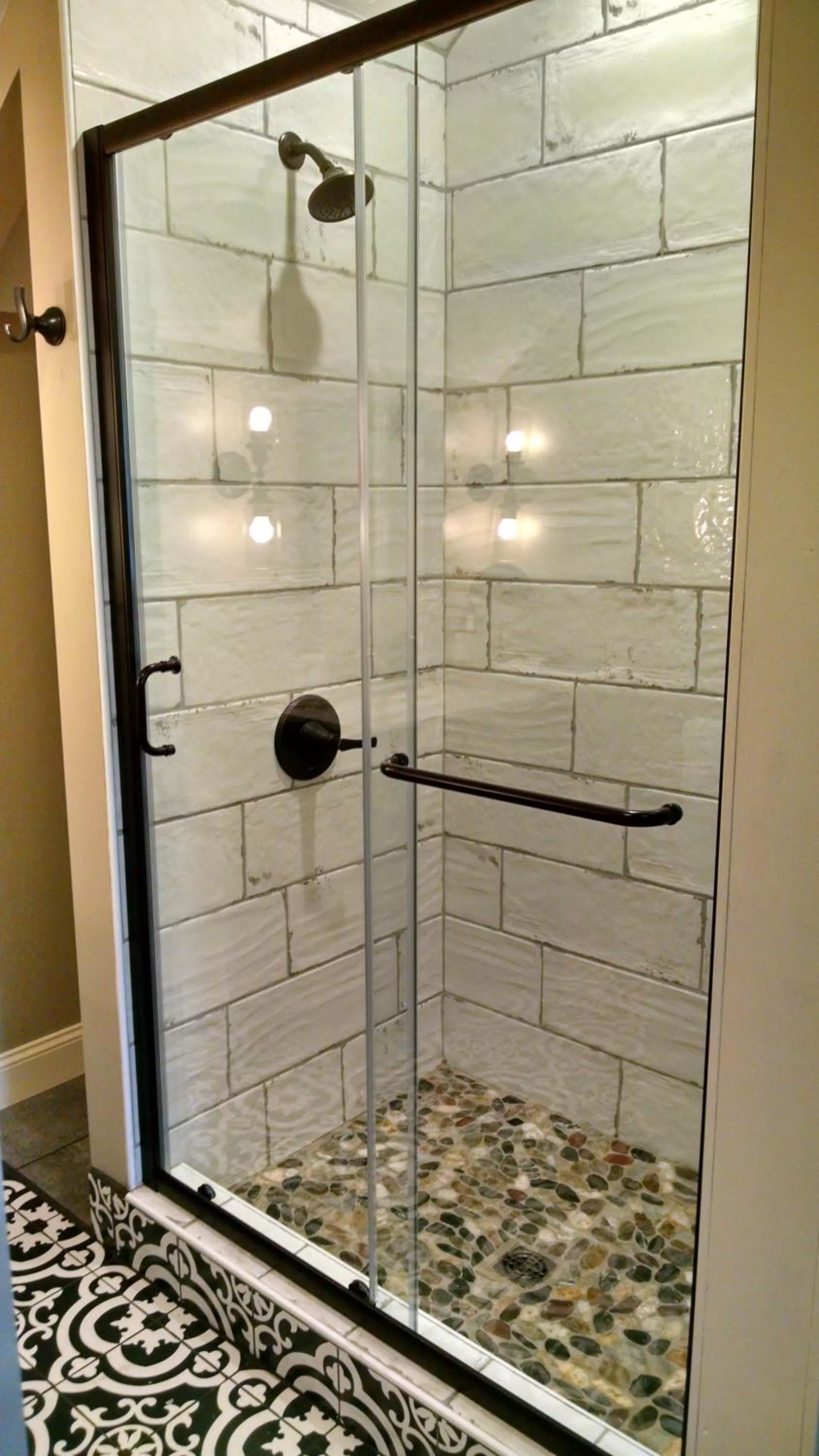 Bathroom in Georges on York B&B