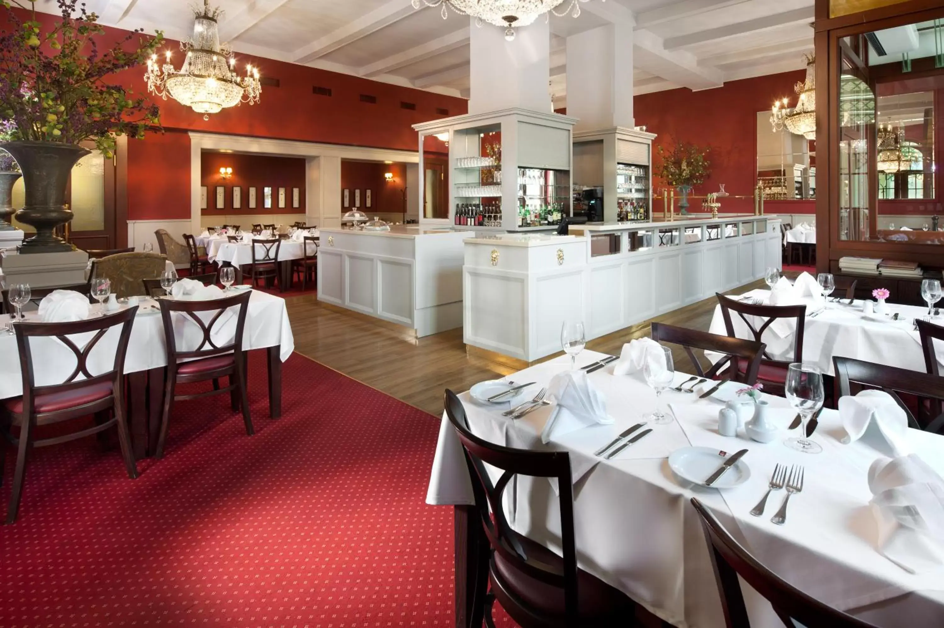 Restaurant/places to eat in Clarion Grandhotel Zlaty Lev Restaurant/places to eat in Clarion Grandhotel Zlaty Lev