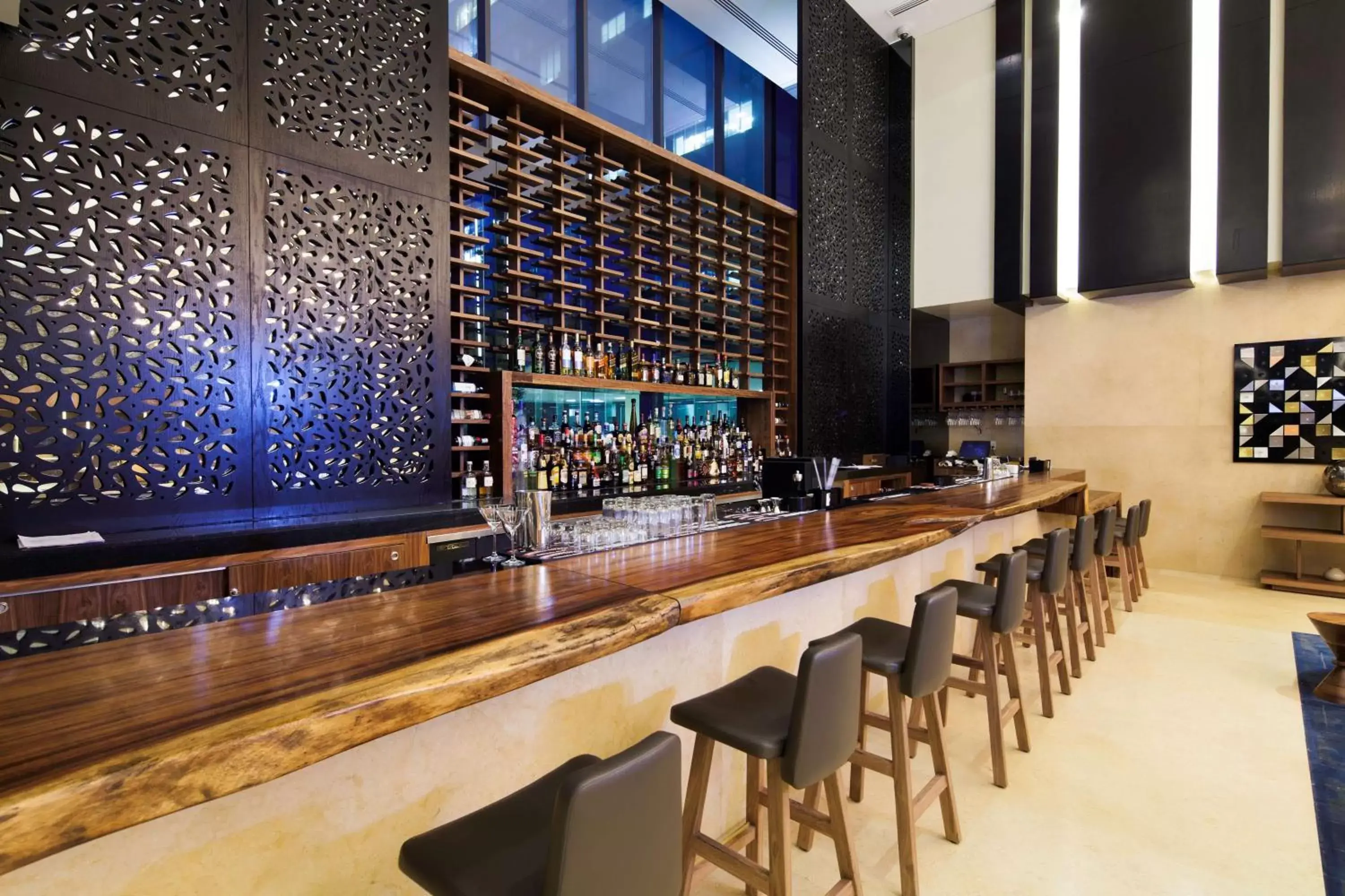 Restaurant/places to eat, Lounge/Bar in Hilton Mexico City Santa Fe