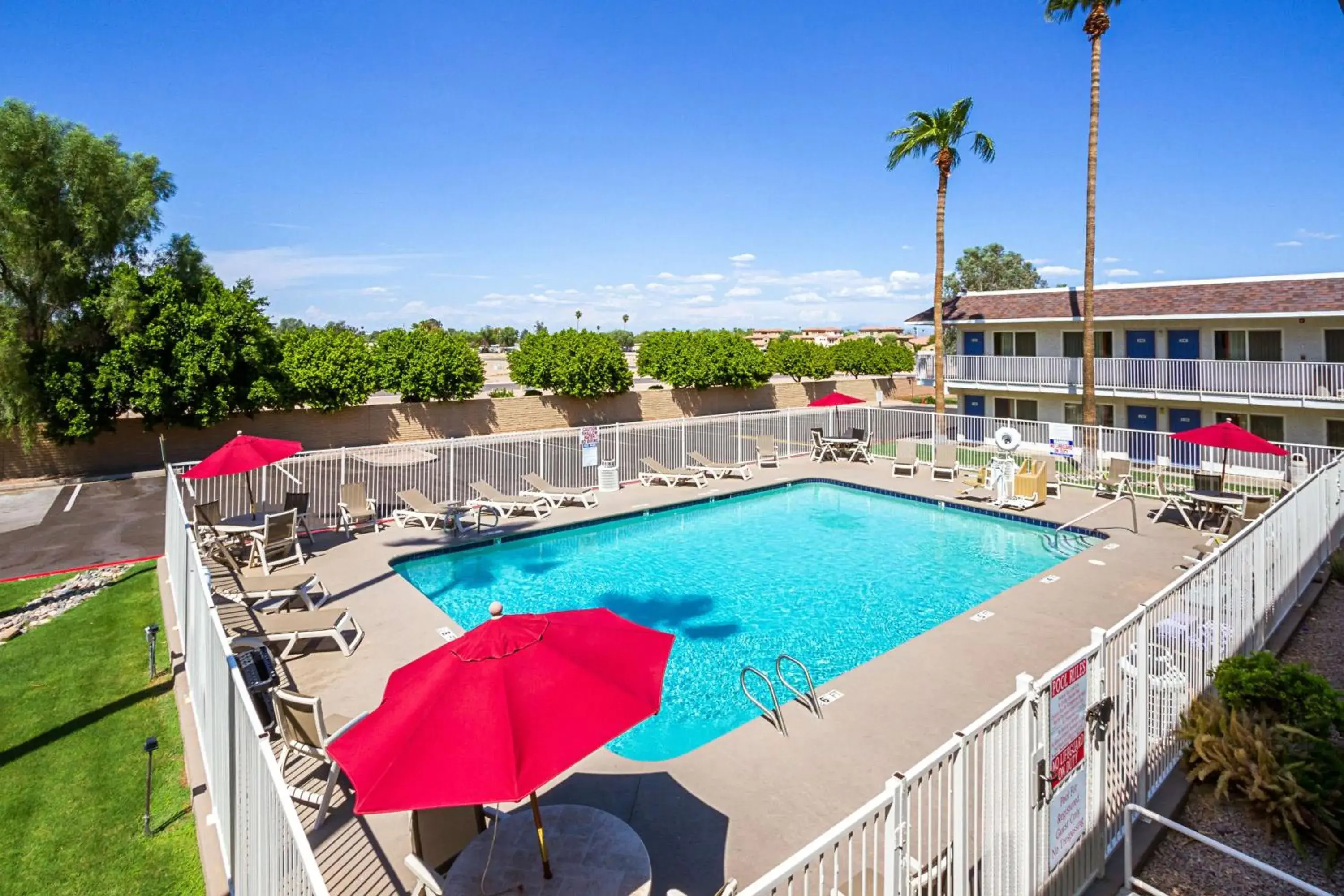Day, Pool View in Motel 6 Mesa North