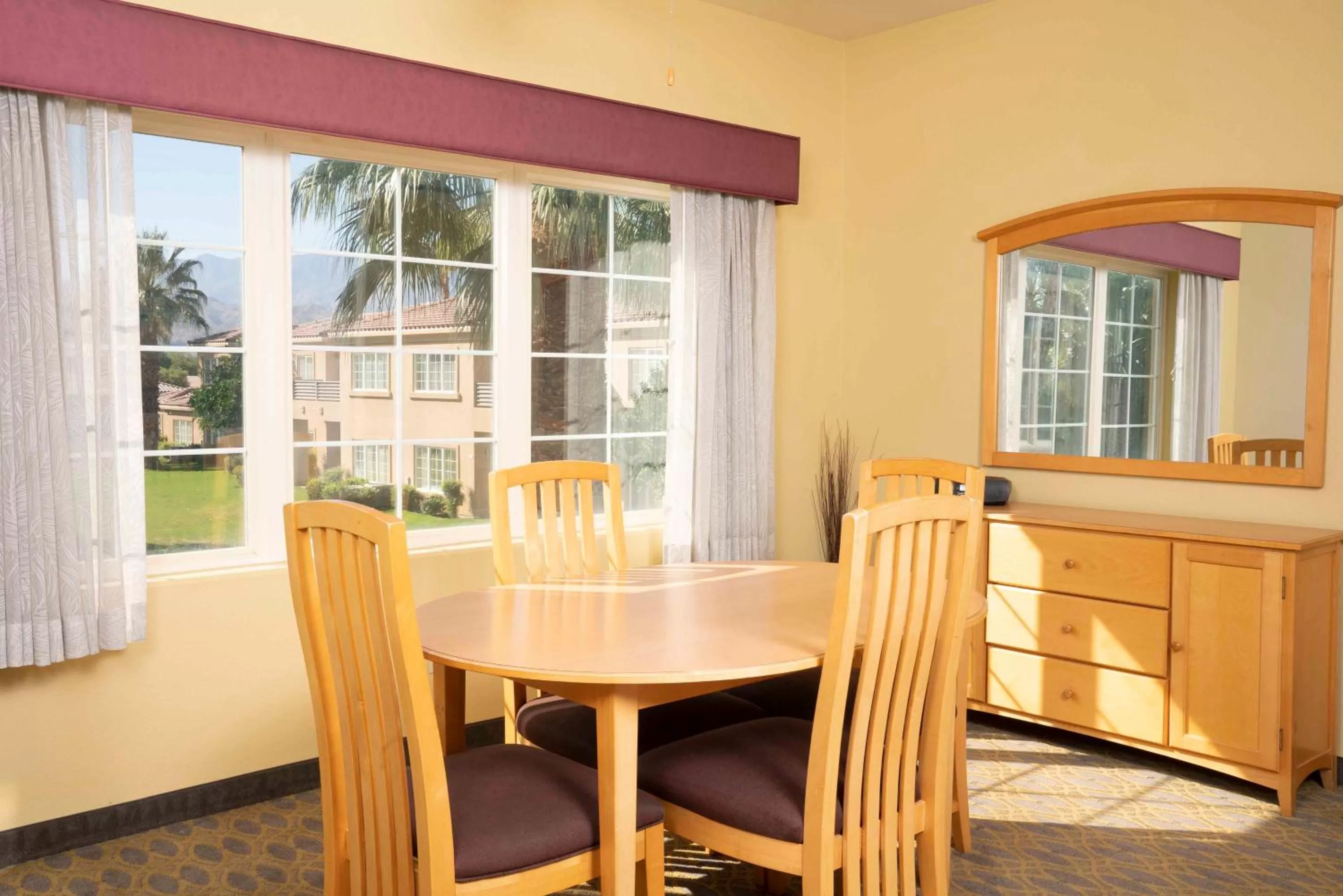 Dining area in Raintree's Cimarron Golf Resort Palm Springs