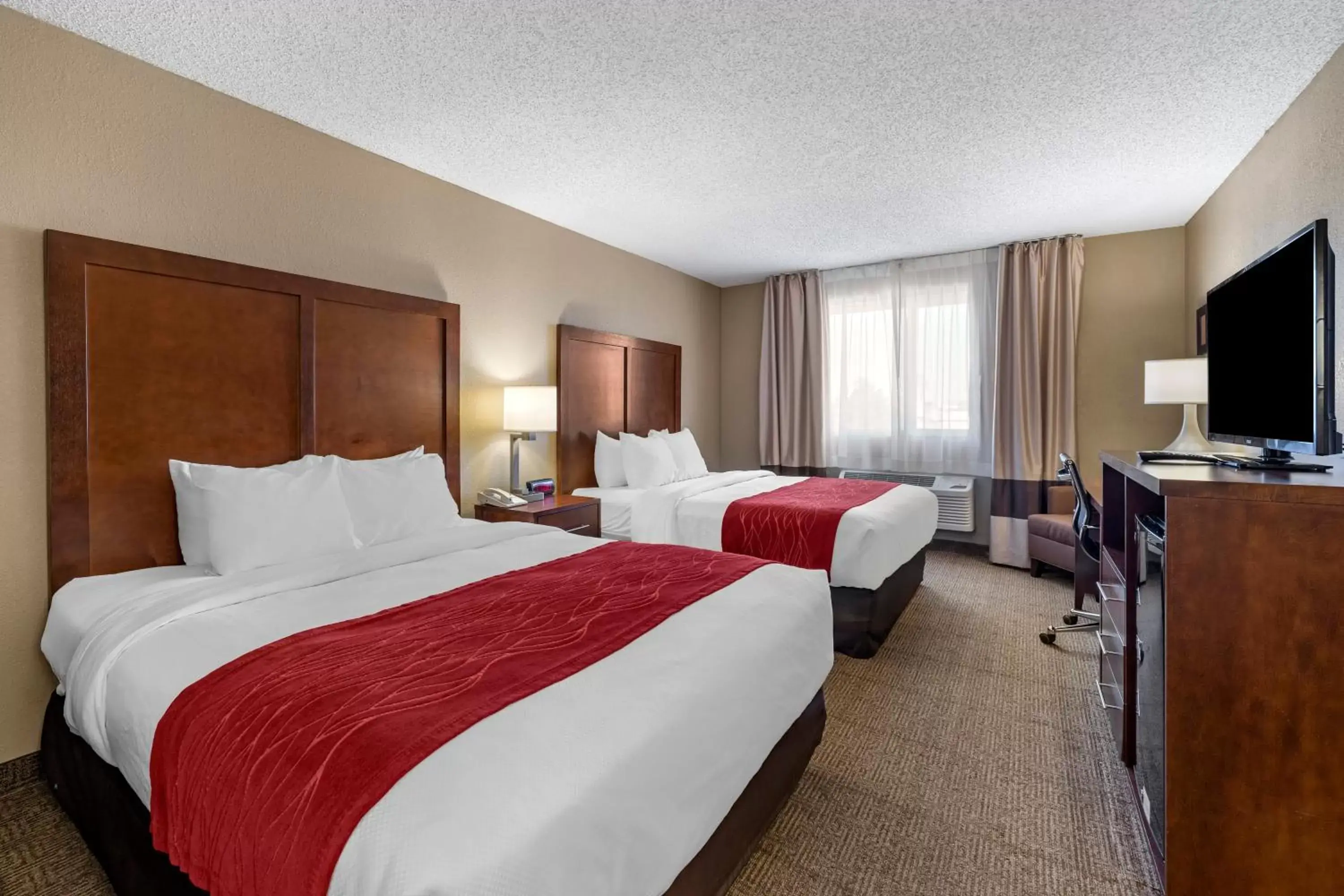 Bedroom, Bed in Comfort Inn & Suites Hays I-70