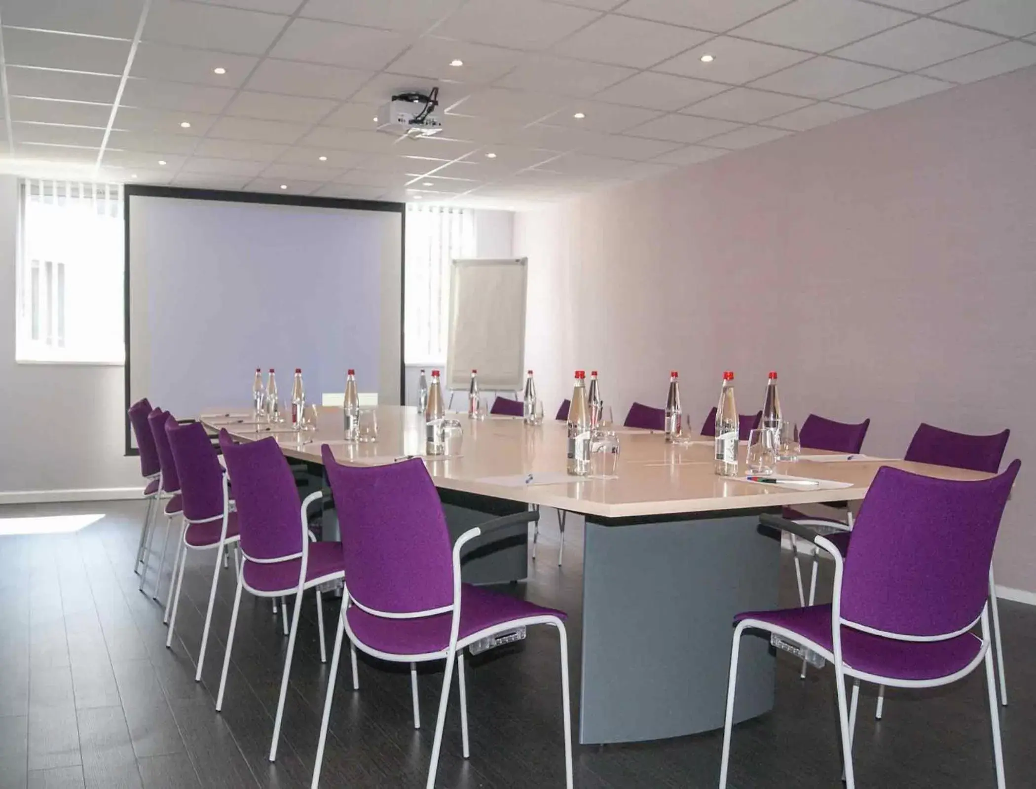 Business facilities in ibis Styles Evry Lisses