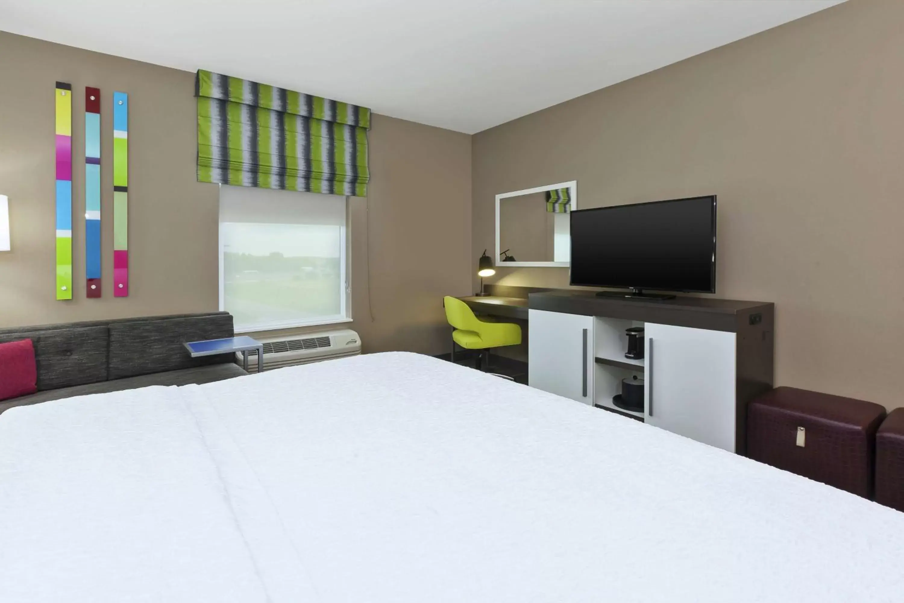 Bedroom, Bed in Hampton Inn Sedalia Bedroom, Bed in Hampton Inn Sedalia