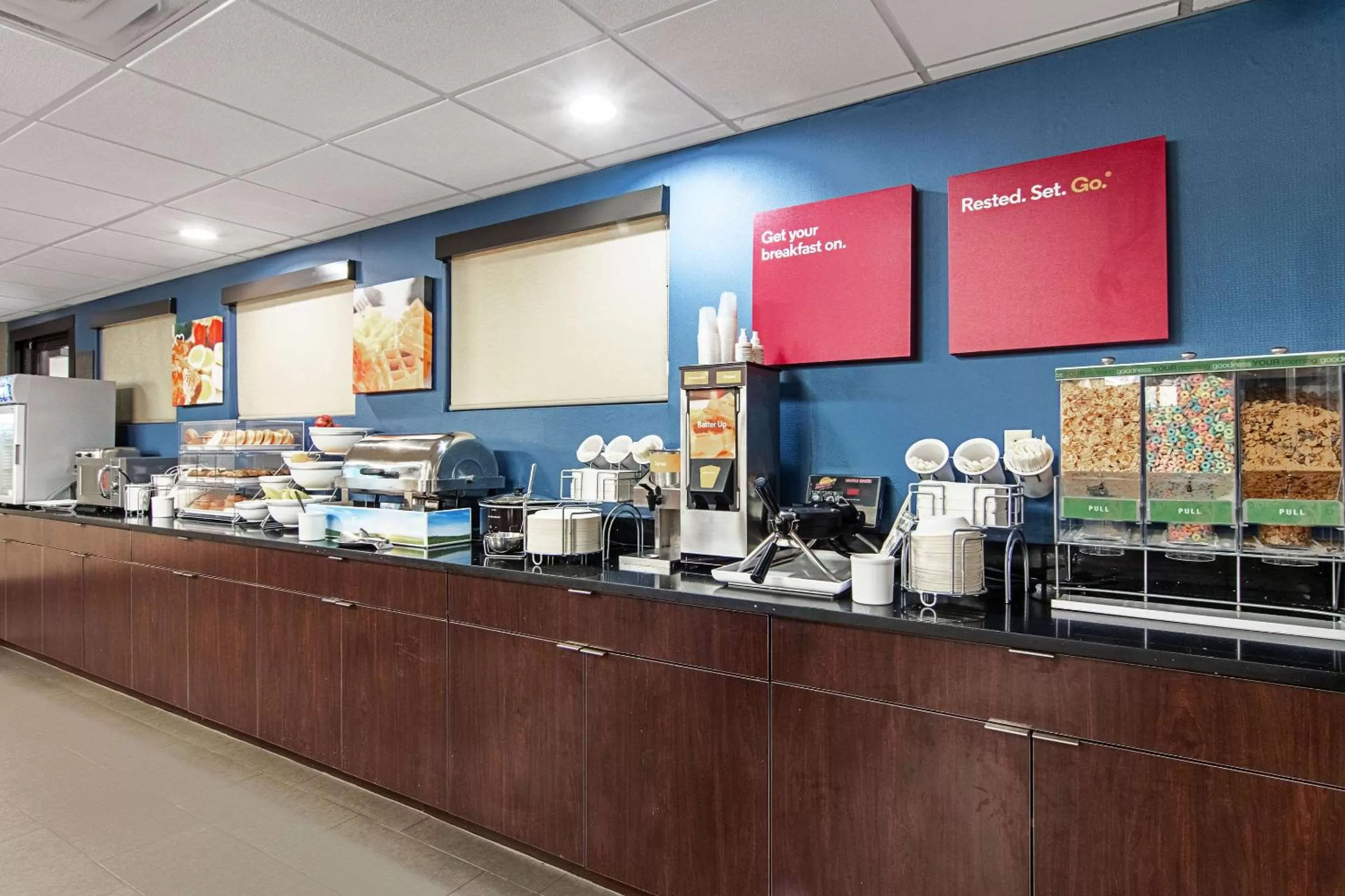 Restaurant/places to eat in Comfort Suites Knoxville Airport