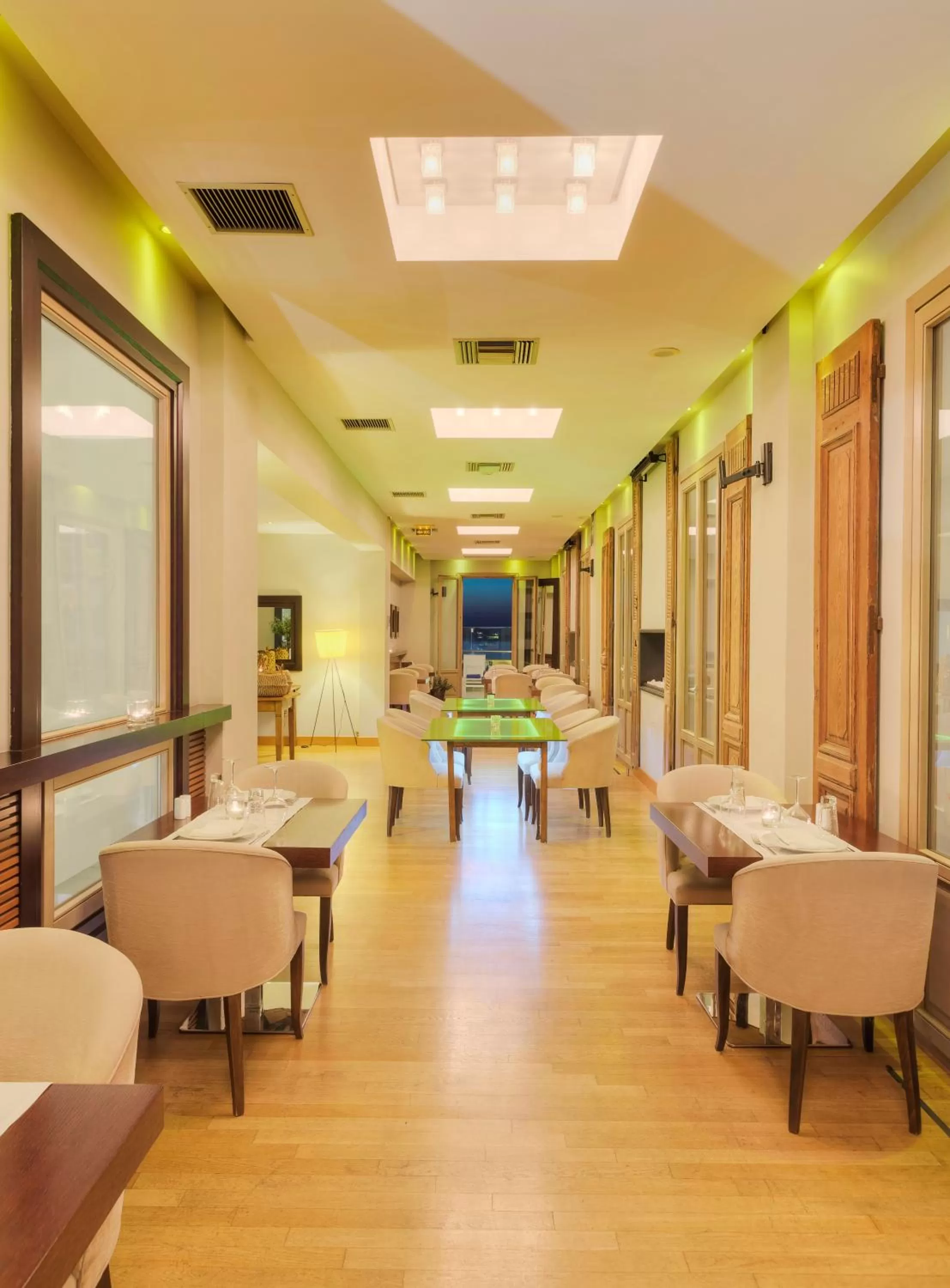 Restaurant/places to eat in GDM Megaron, Historical Monument Hotel