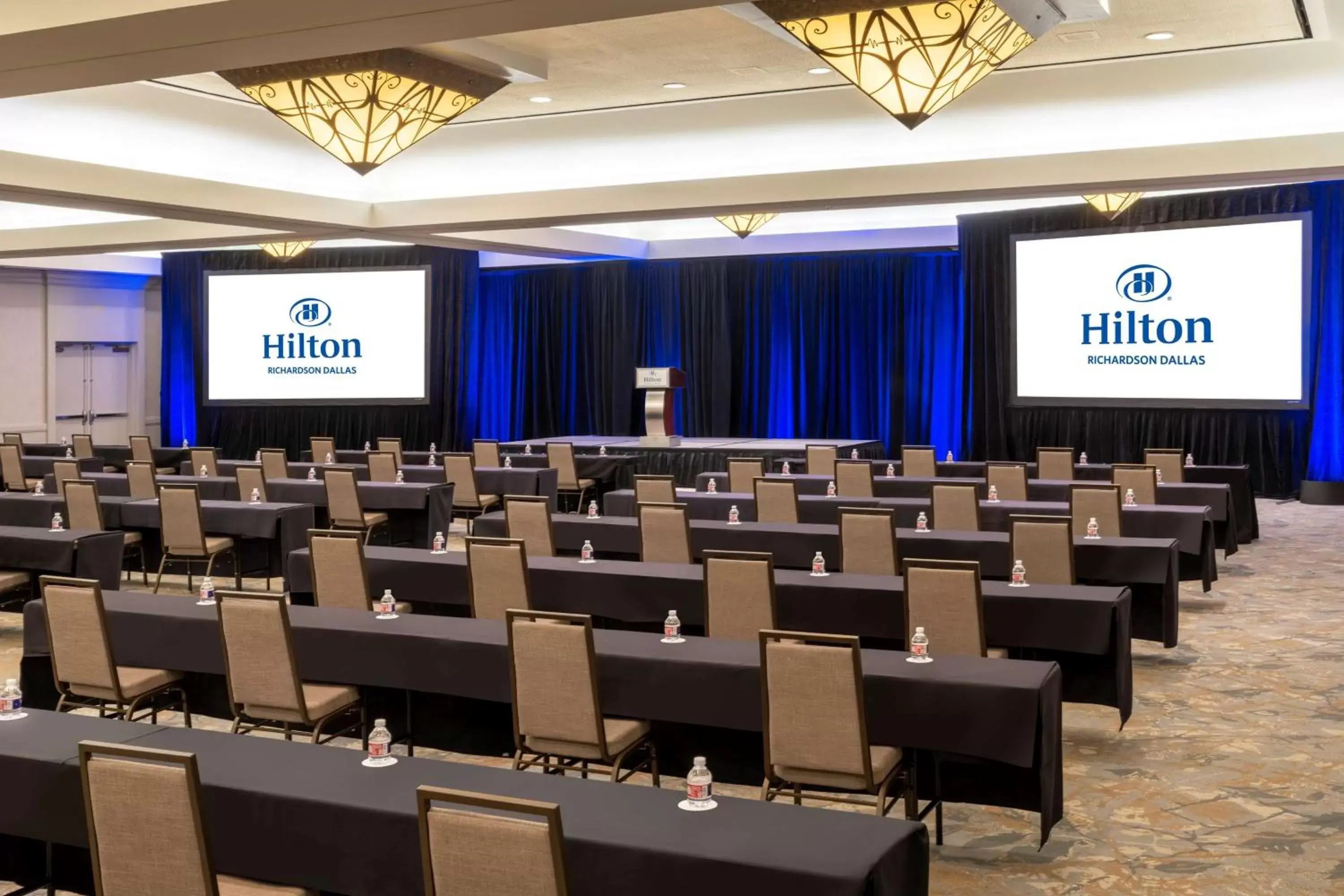 Meeting/conference room in Hilton Richardson Dallas, TX