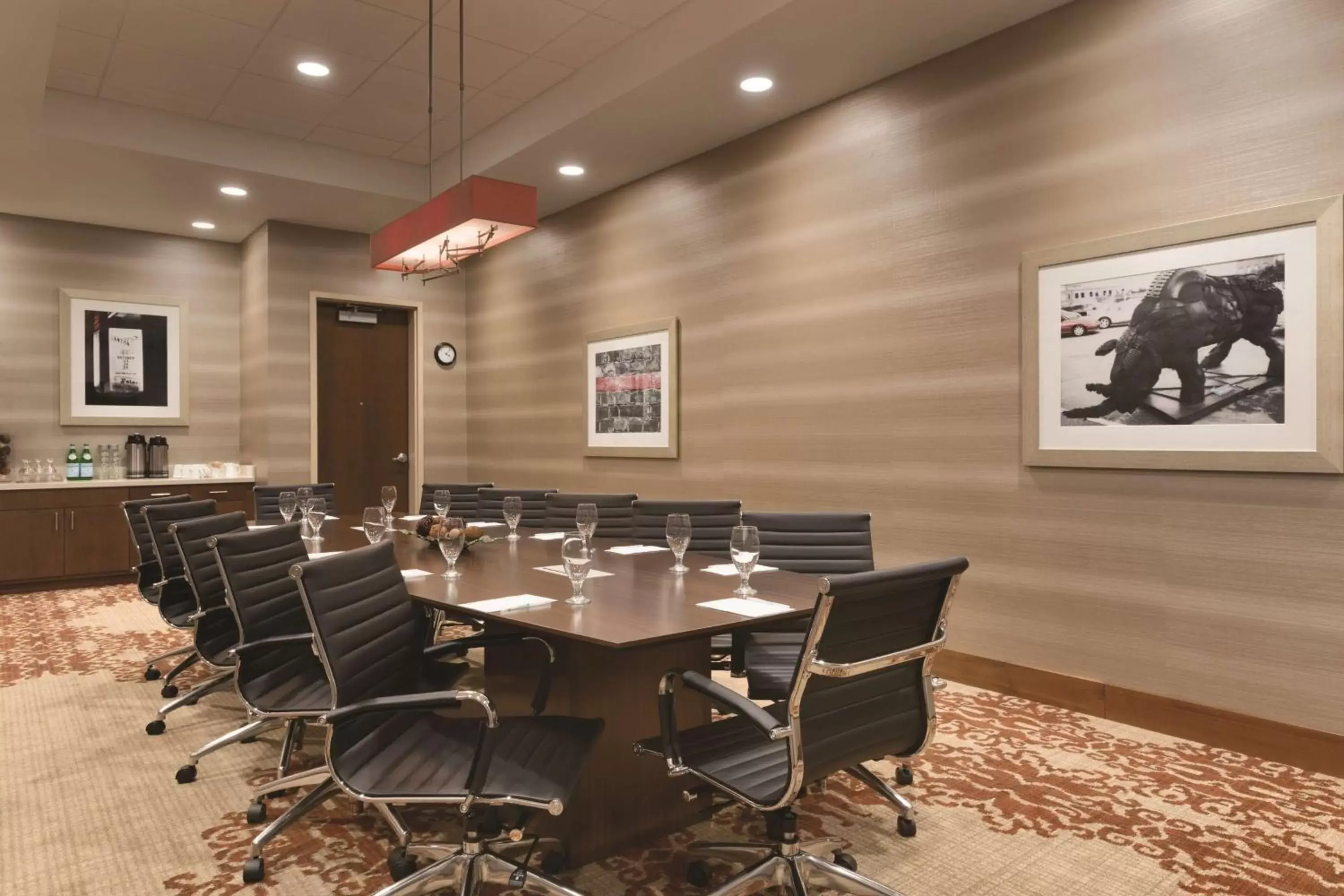 Meeting/conference room in Embassy Suites by Hilton Akron Canton Airport
