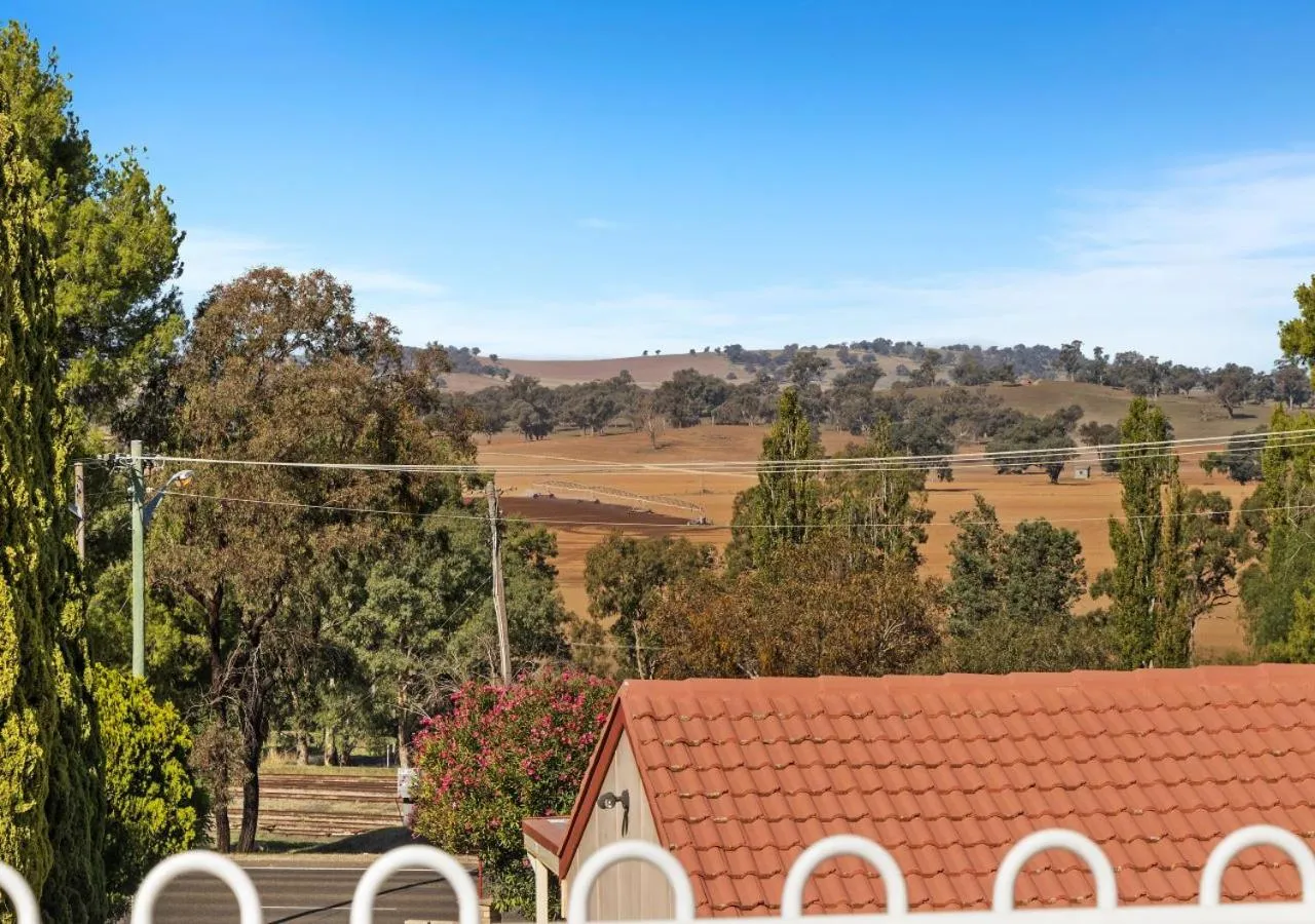 Mountain view in Econo Lodge Alabaster