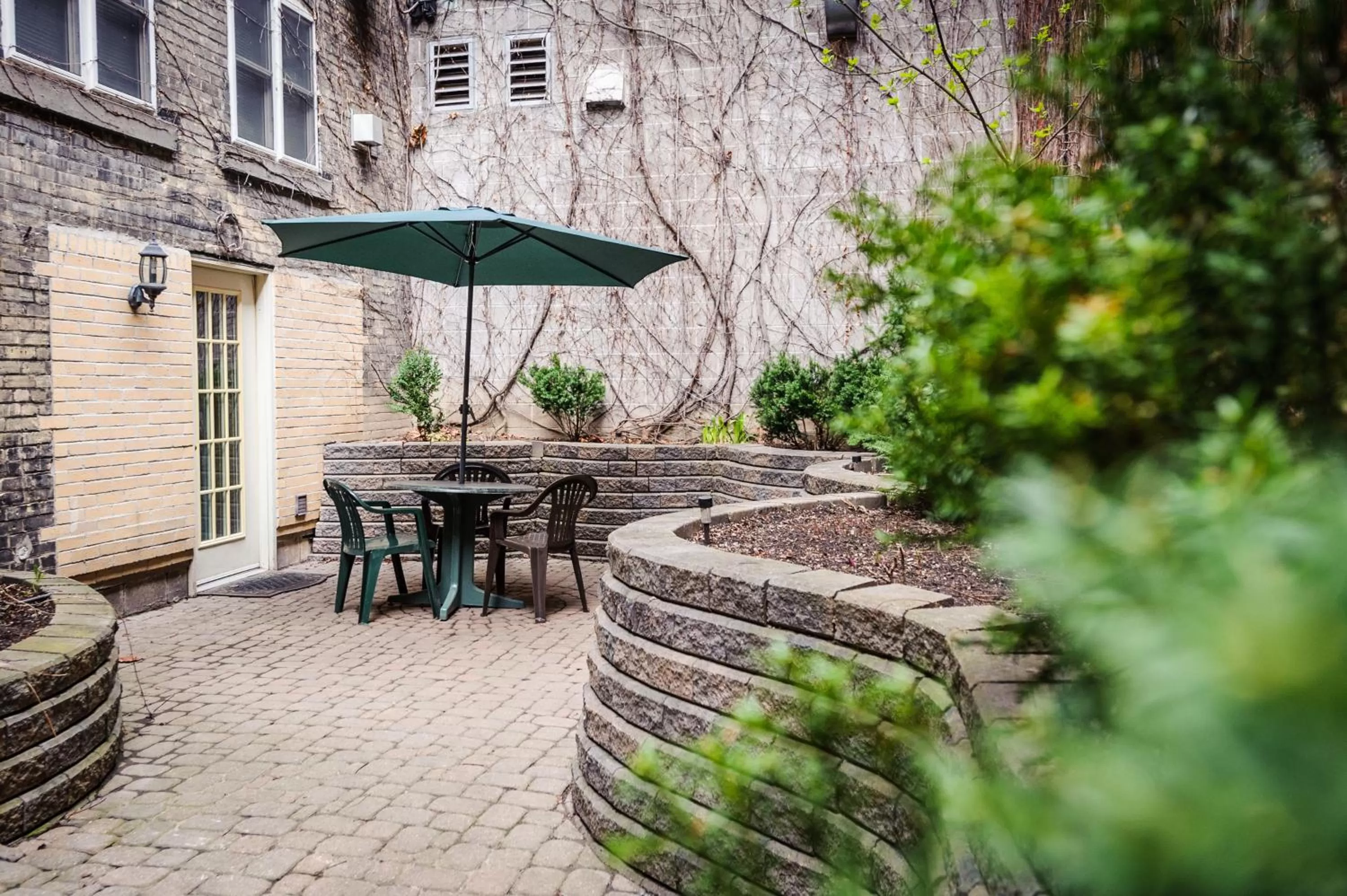 Patio in Peterborough Inn and Suites Hotel